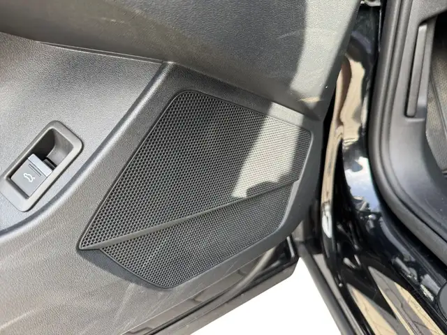 Audi Q4 E-Tron view 11