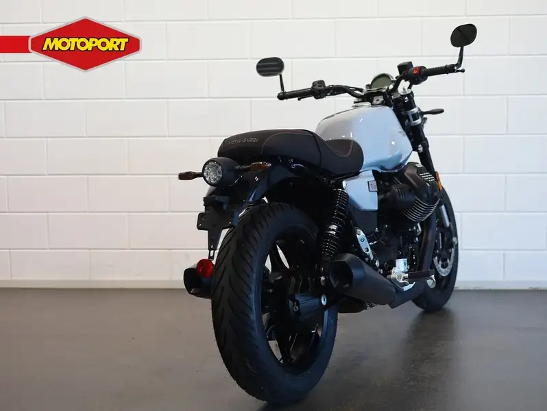 Moto Guzzi V7 Sport - foto 8