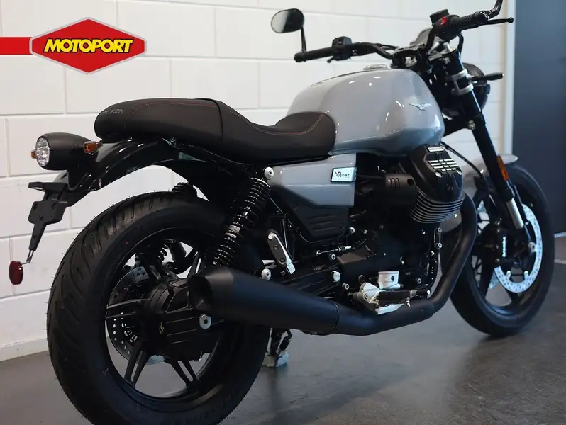 Moto Guzzi V7 Sport - foto 3