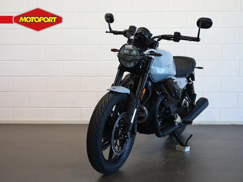 Moto Guzzi V7 Sport - foto 7