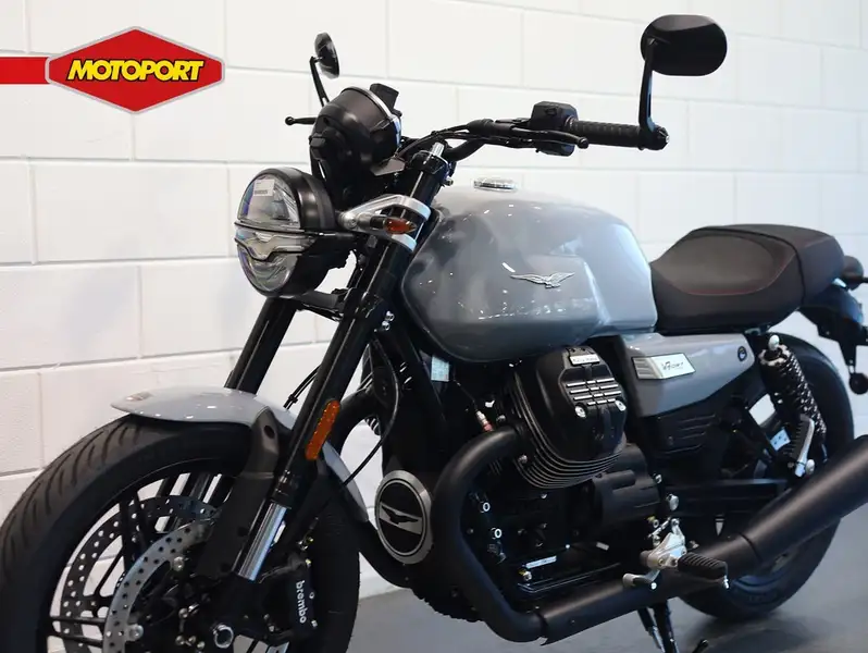 Moto Guzzi V7 Sport - foto 6