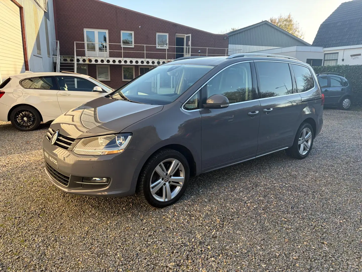 Volkswagen Sharan 1.4 TSI Exclusive 7 zit pano 18900 Netto export Gris - 1