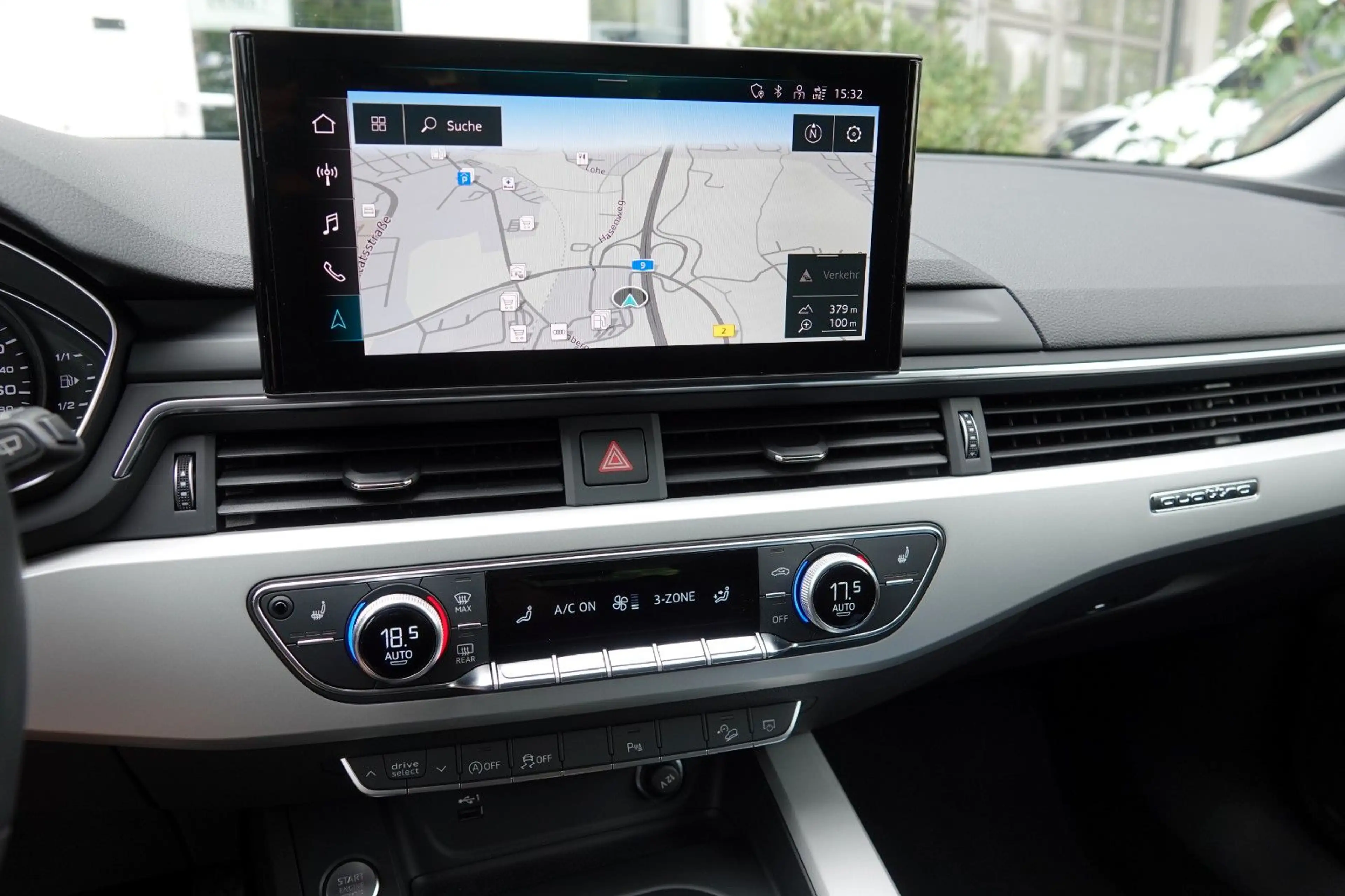 Audi A4 allroad 40TDI *ACC* PANORAMA* AHK* SPORTSITZE — photo 14