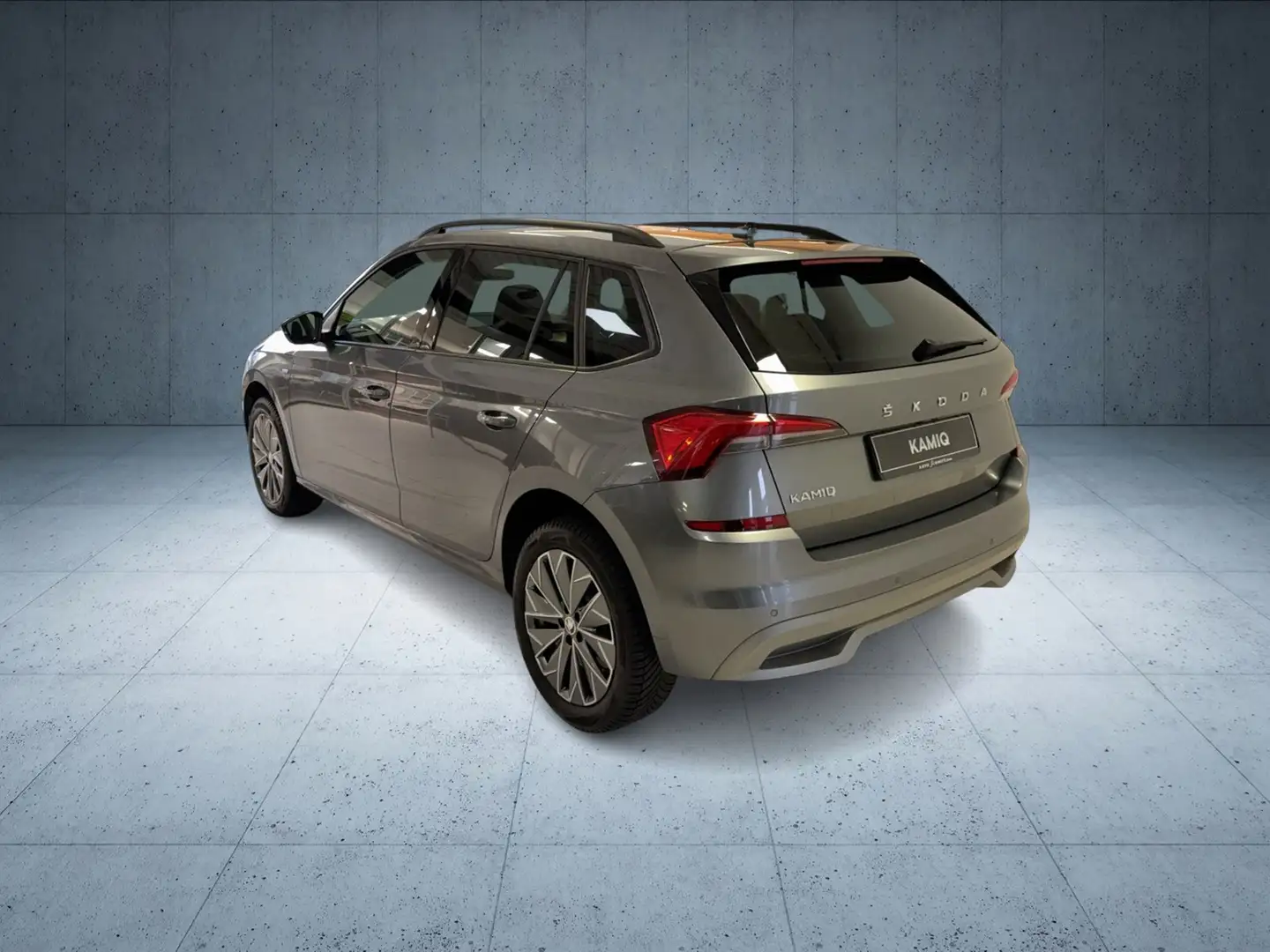 Skoda Kamiq Tour 1,0 TSI 81 kW 6-Gang Graphite-Grau Metalli... Grau - 2