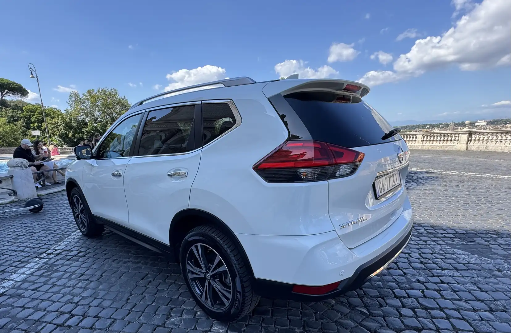Nissan X-Trail 1.7 dci N-Connecta 4wd x-tronic Bianco - 2
