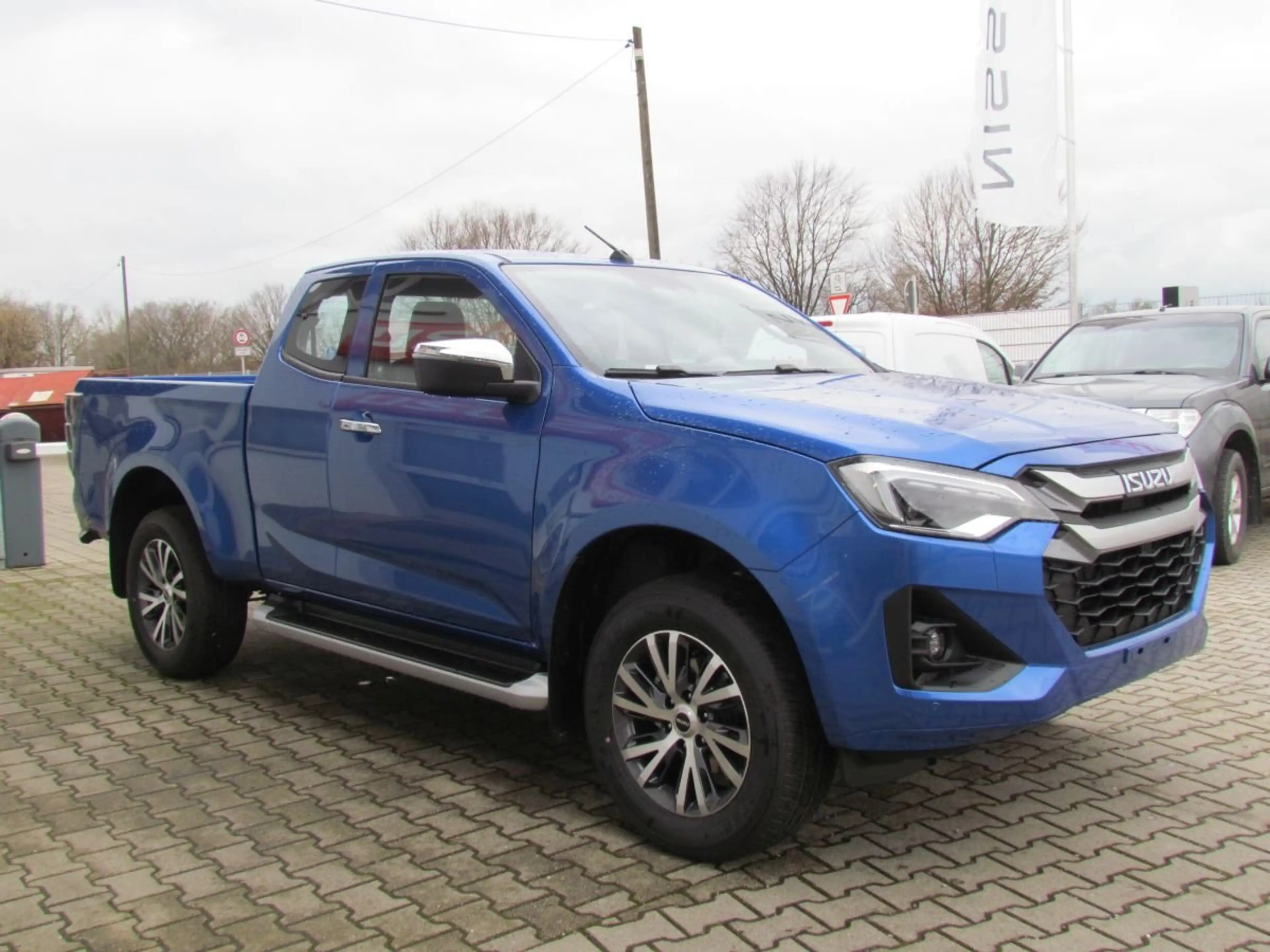 Isuzu D-Max SpaceCab 4WD Autm. LSE*Bi-LED-Licht,Rückkamera* — photo 3