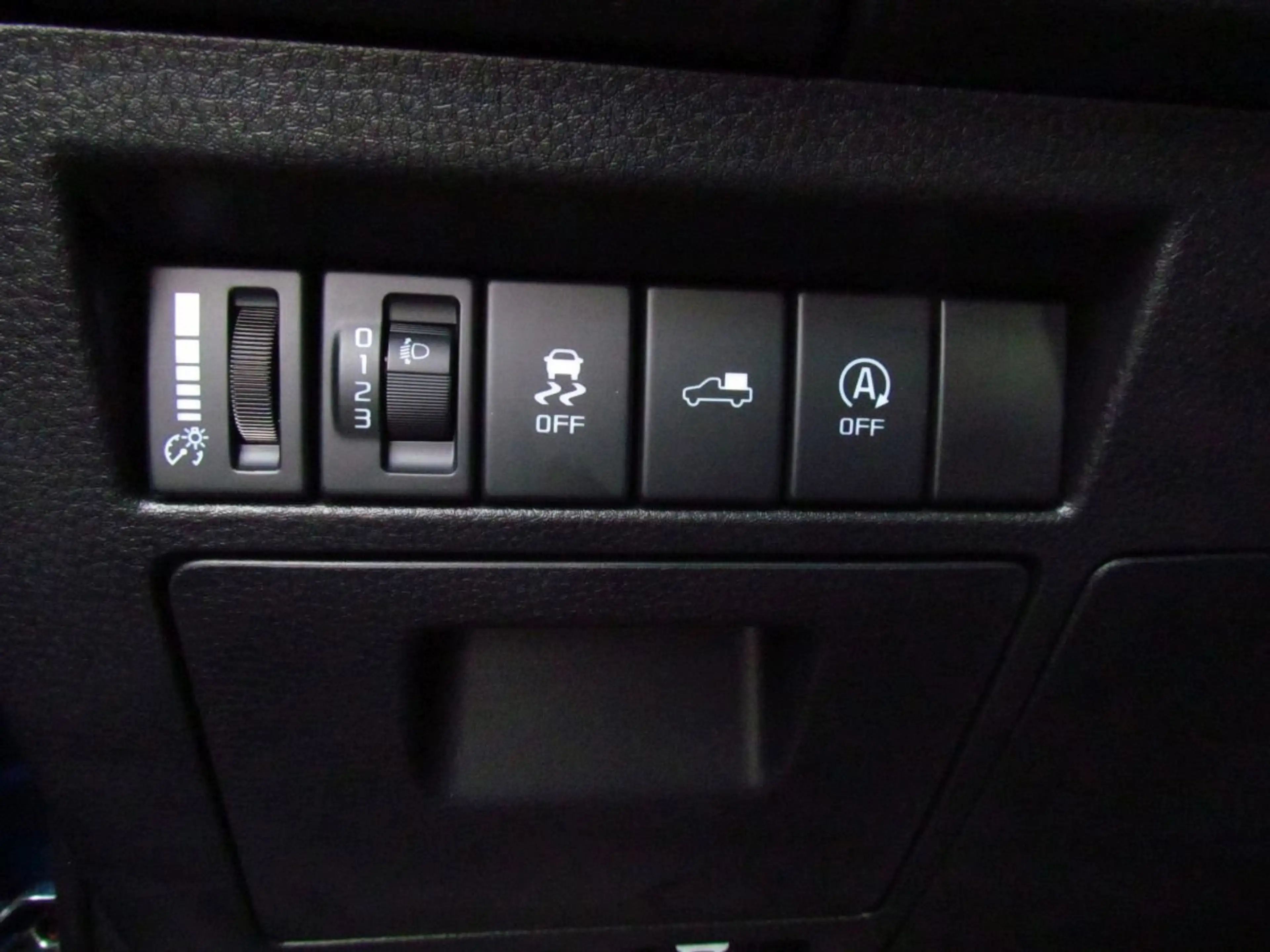 Isuzu D-Max SpaceCab 4WD Autm. LSE*Bi-LED-Licht,Rückkamera* — photo 12