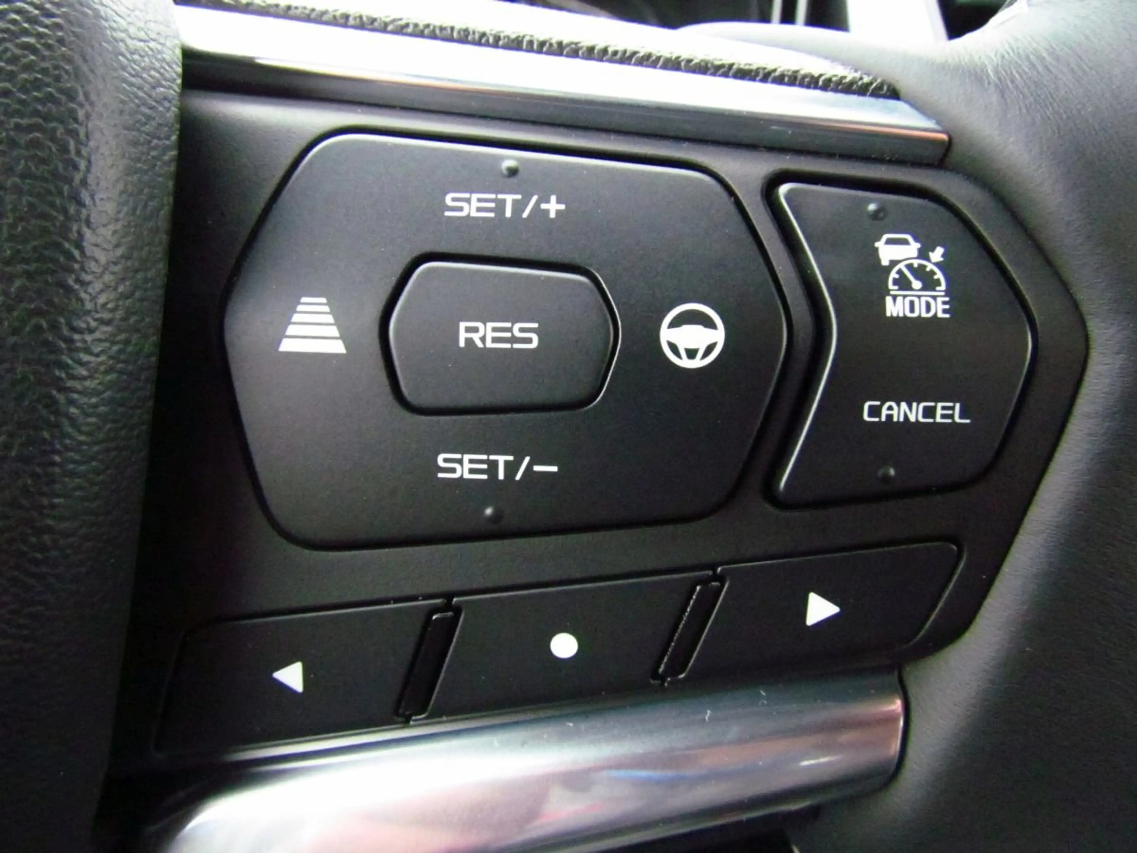 Isuzu D-Max SpaceCab 4WD Autm. LSE*Bi-LED-Licht,Rückkamera* — photo 11
