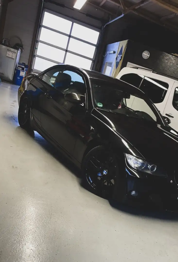 BMW 335 e93 Siyah - 1