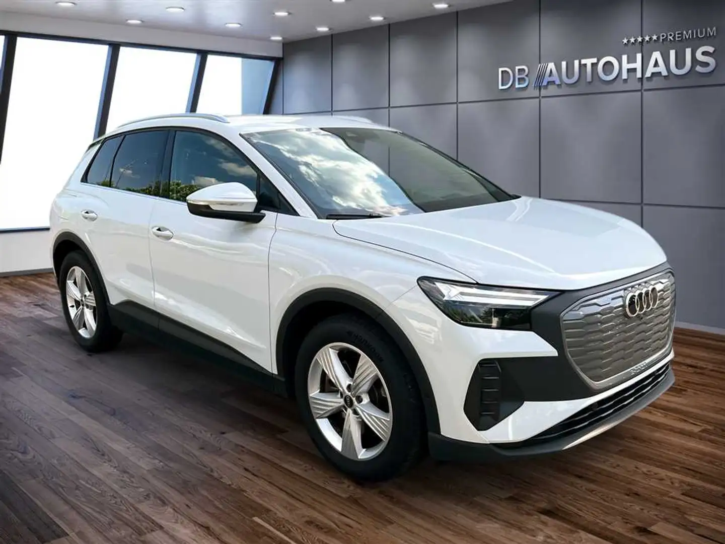Audi Q4 e-tron 40 82 kWh Білий - 2