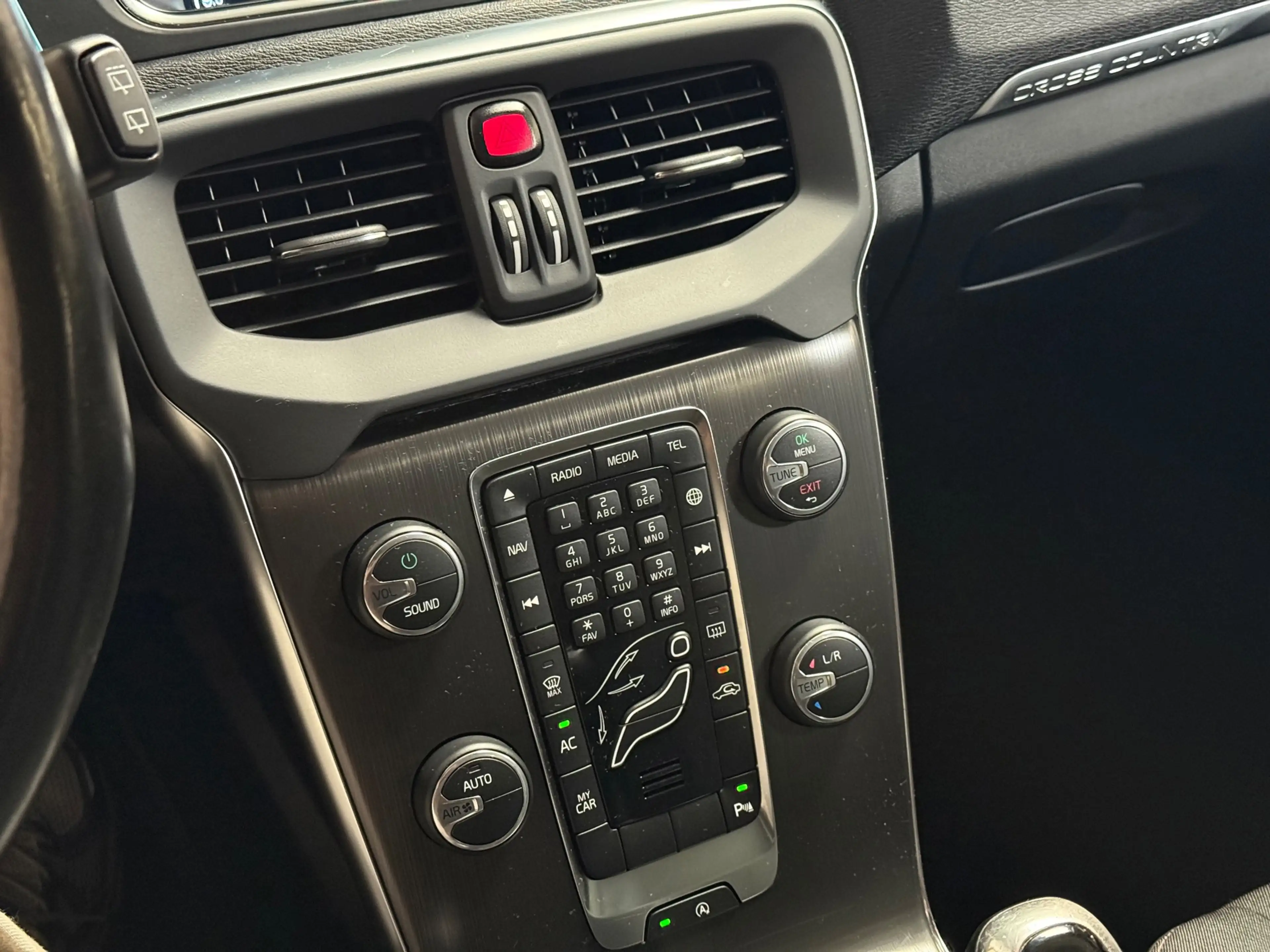 Volvo V40 Cross Country 1.6 T4 Momentum | Airco | Cruise | — photo 21