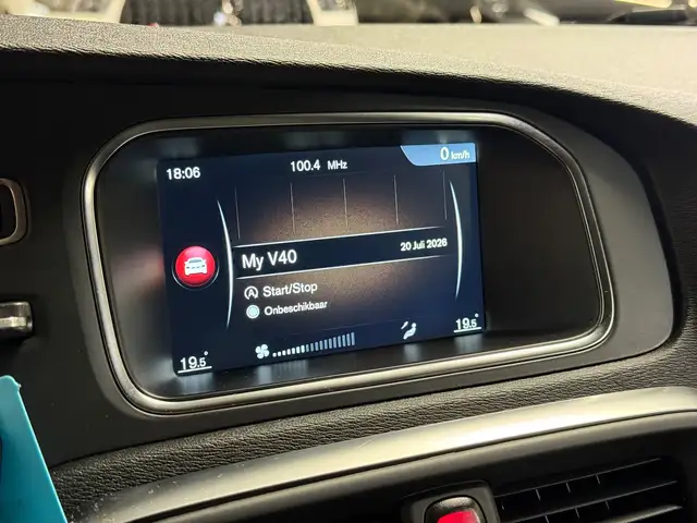 Volvo V40 Cross Country view 20