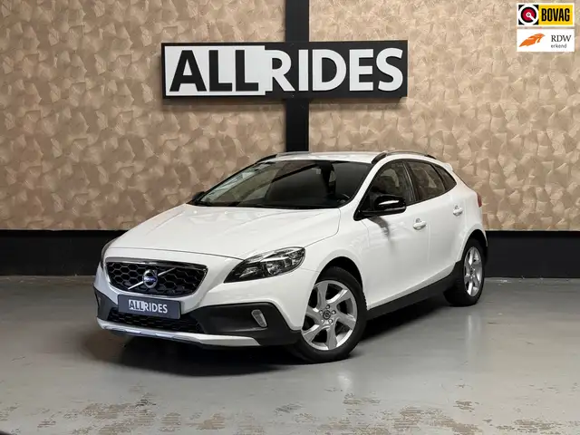 2015 Volvo V40 Cross Country in White for sale