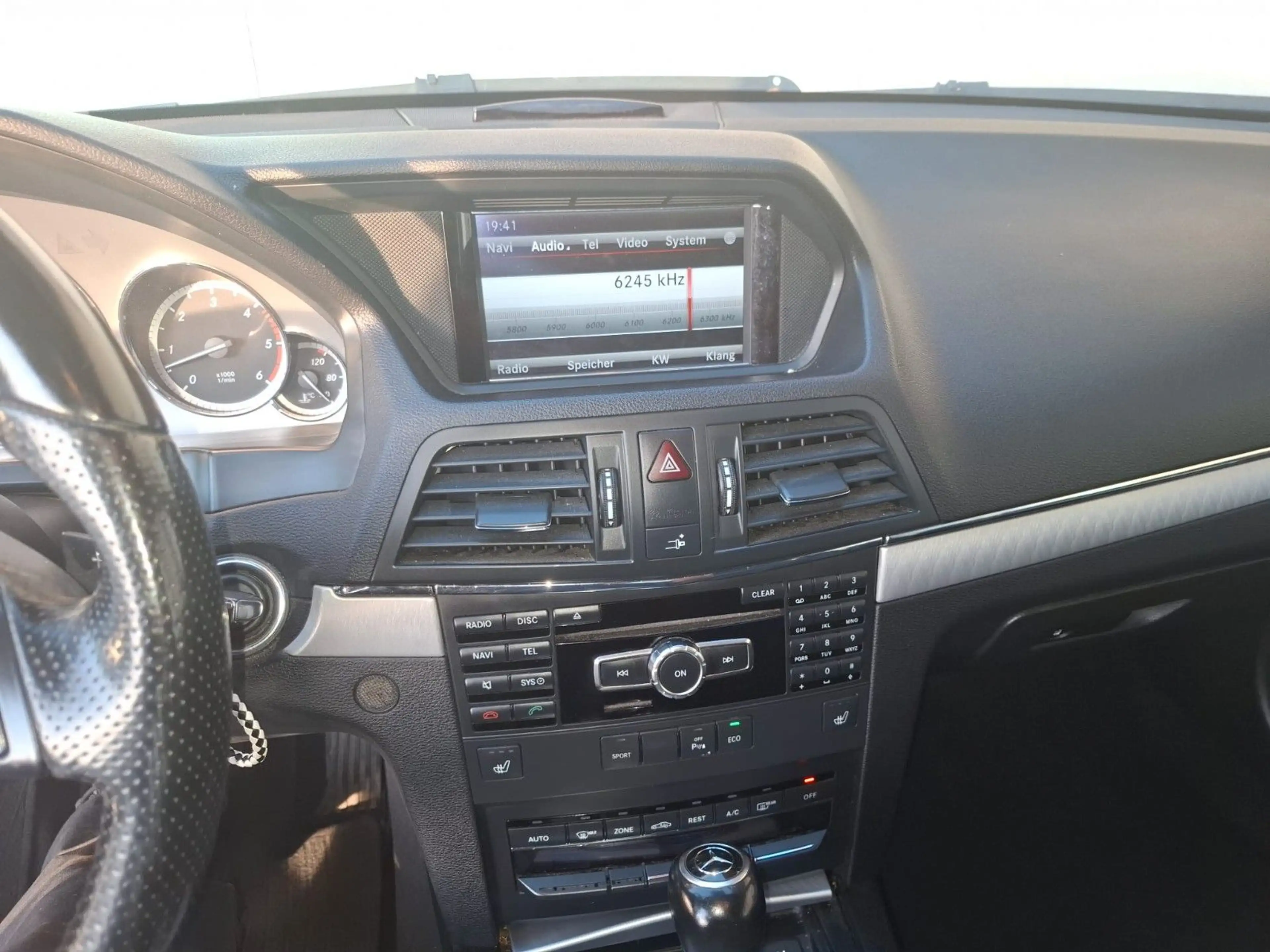 Mercedes-Benz E 350 E Coupe E 350 CDI BlueEfficiency — photo 12
