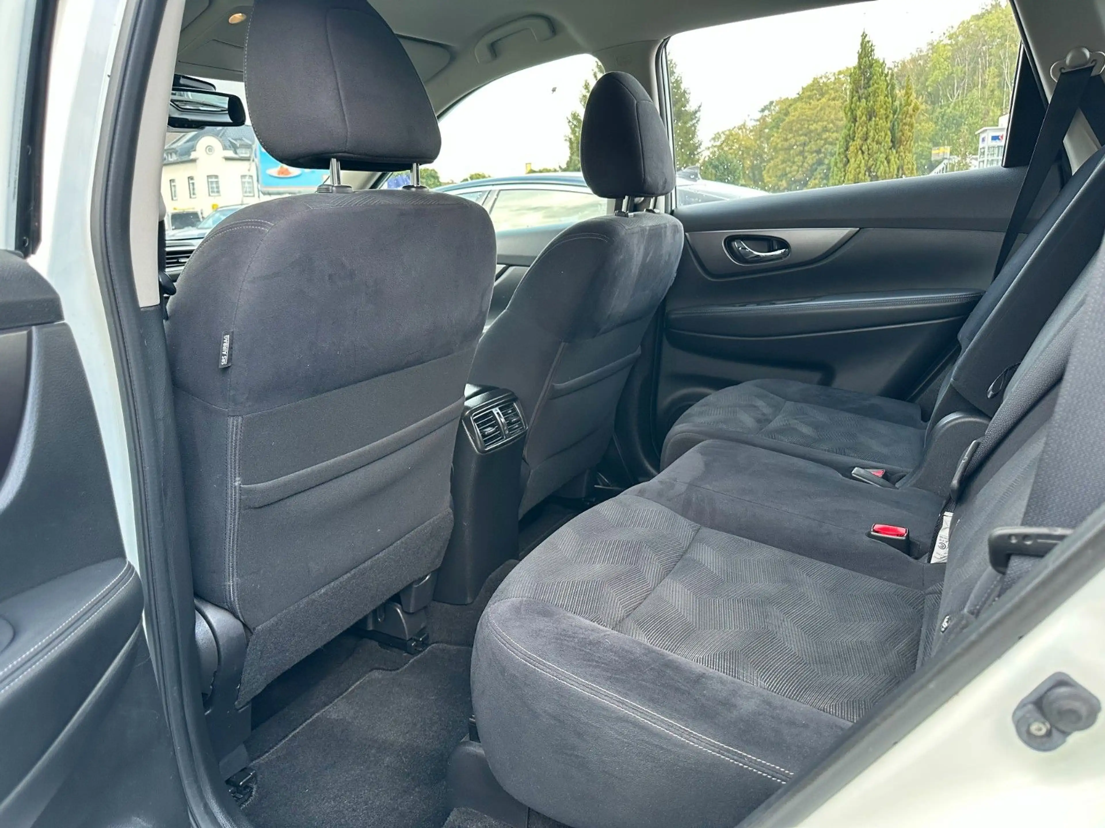 Nissan X-Trail Visia — photo 7