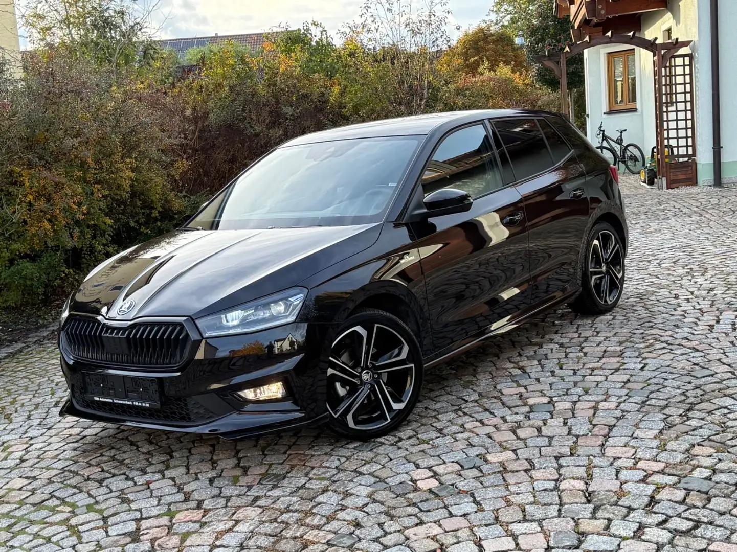 Skoda Fabia 1.5 DSG Monte Carlo / Pano / Kamera / 18" Noir - 1