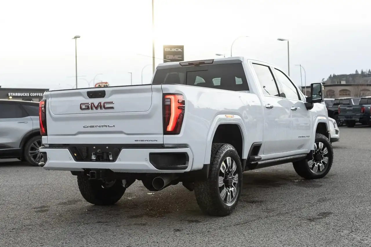 GMC Sierra 3500HD снимка GMC Sierra 3500HD