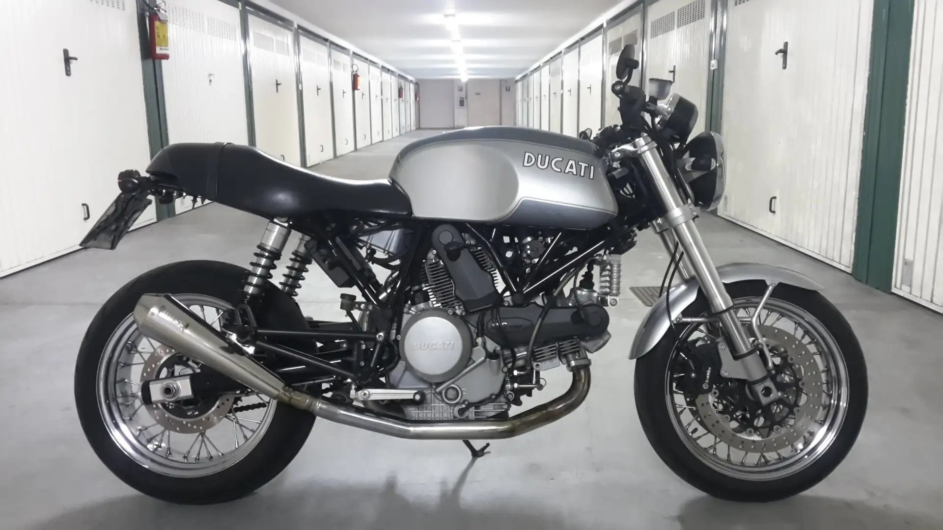 Ducati 1000 GT Grigio - 1