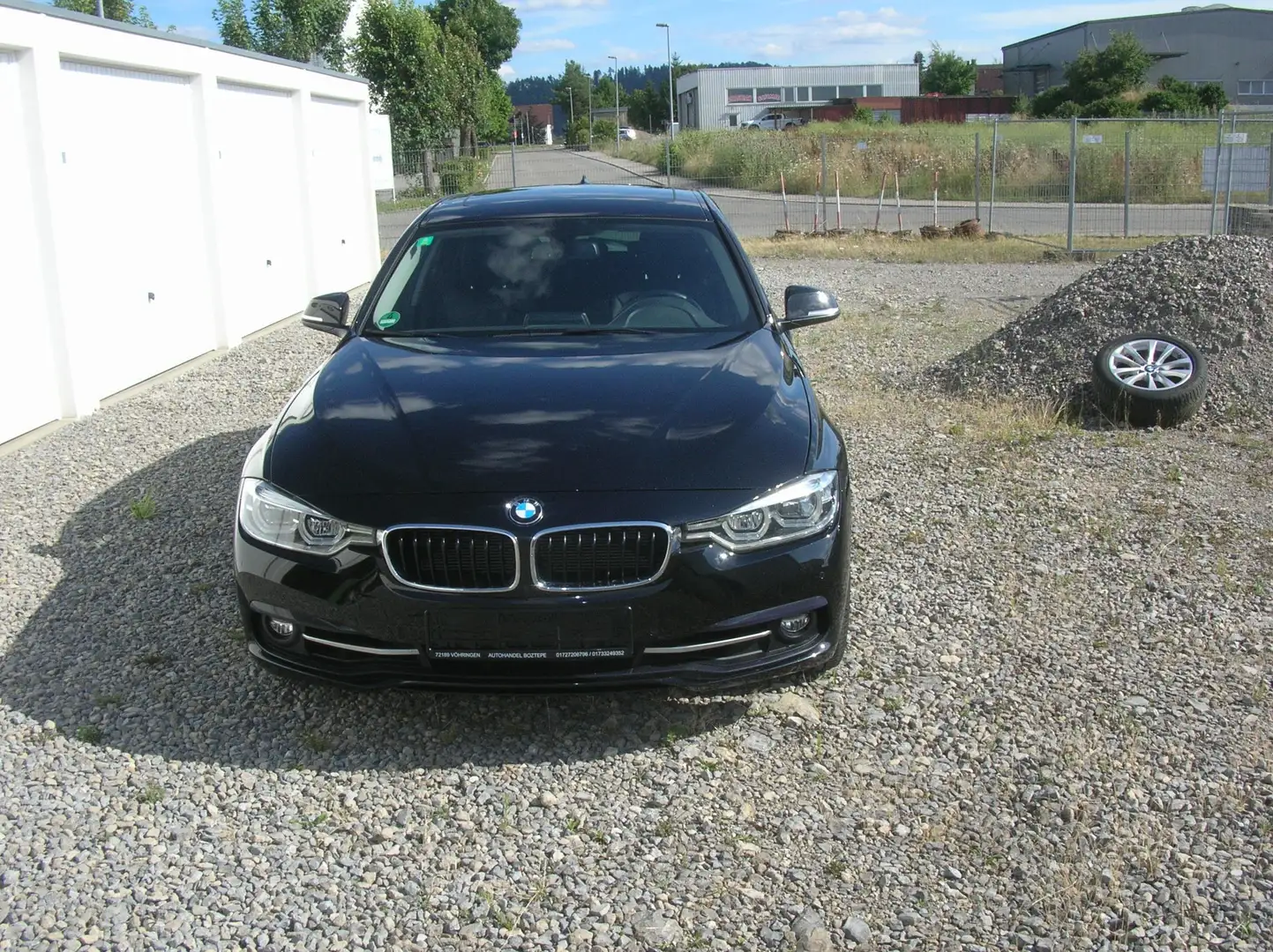 BMW 335 335 d xDrive Sport Line - Pano - AHK - Klima Noir - 2