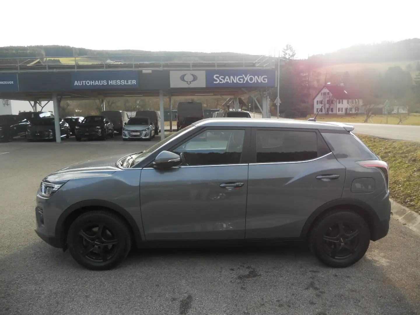 KGM Tivoli 1,6 2WD Dream Grau - 2