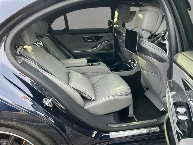 Mercedes-Benz S-Class view 9