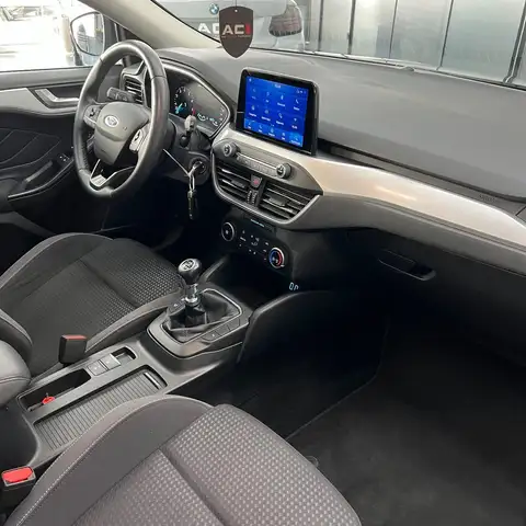 Ford Focus view 13