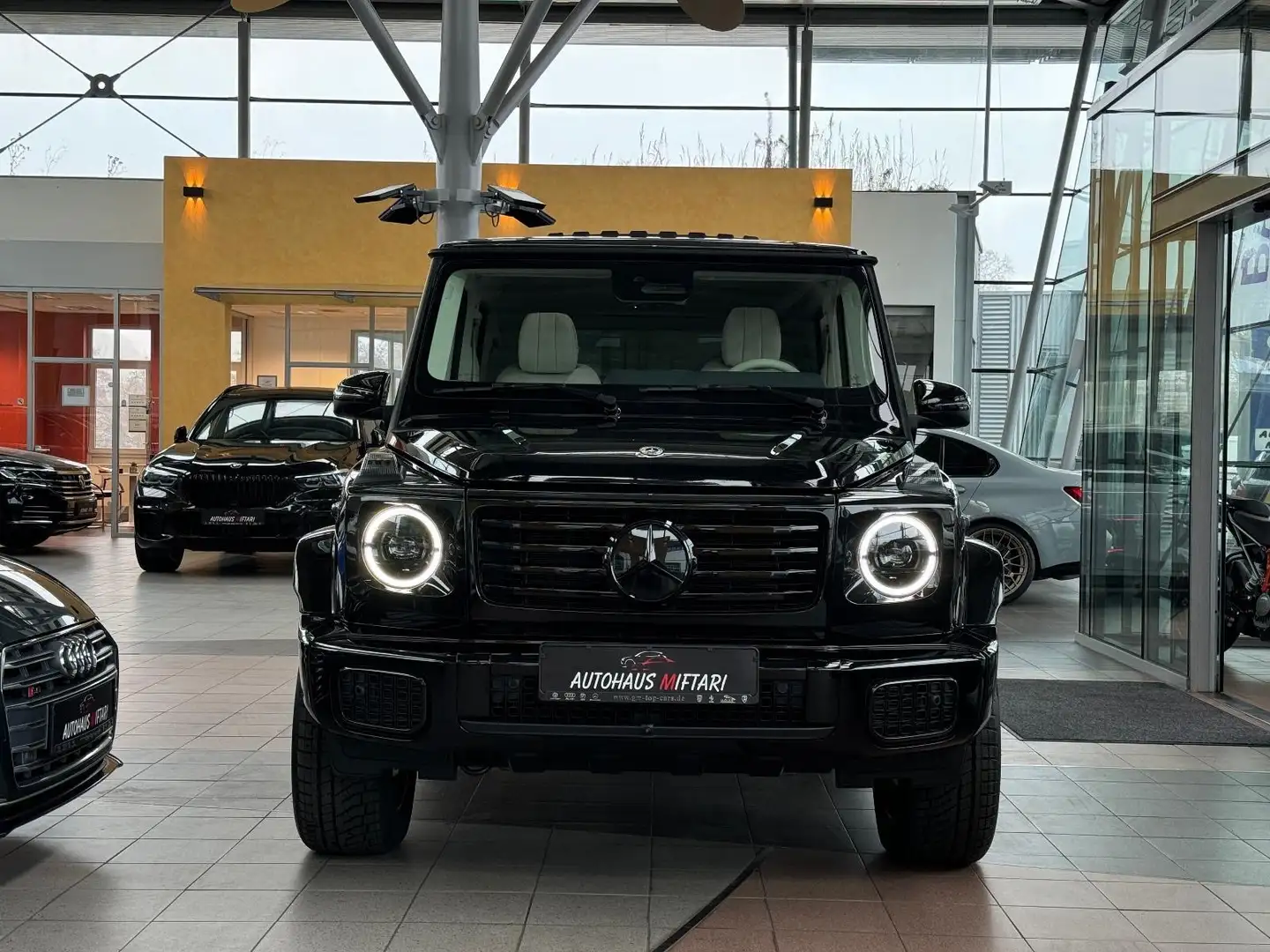Mercedes-Benz 450 Schwarz - 1