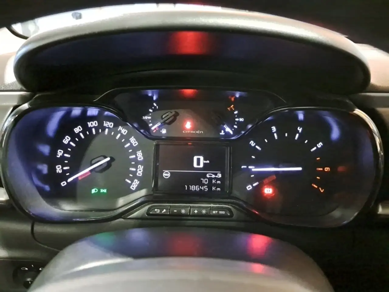 Citroen C3 PURETECH 83 SES SHINE NEO PATENTATI 5 PORTE BERLINA 8