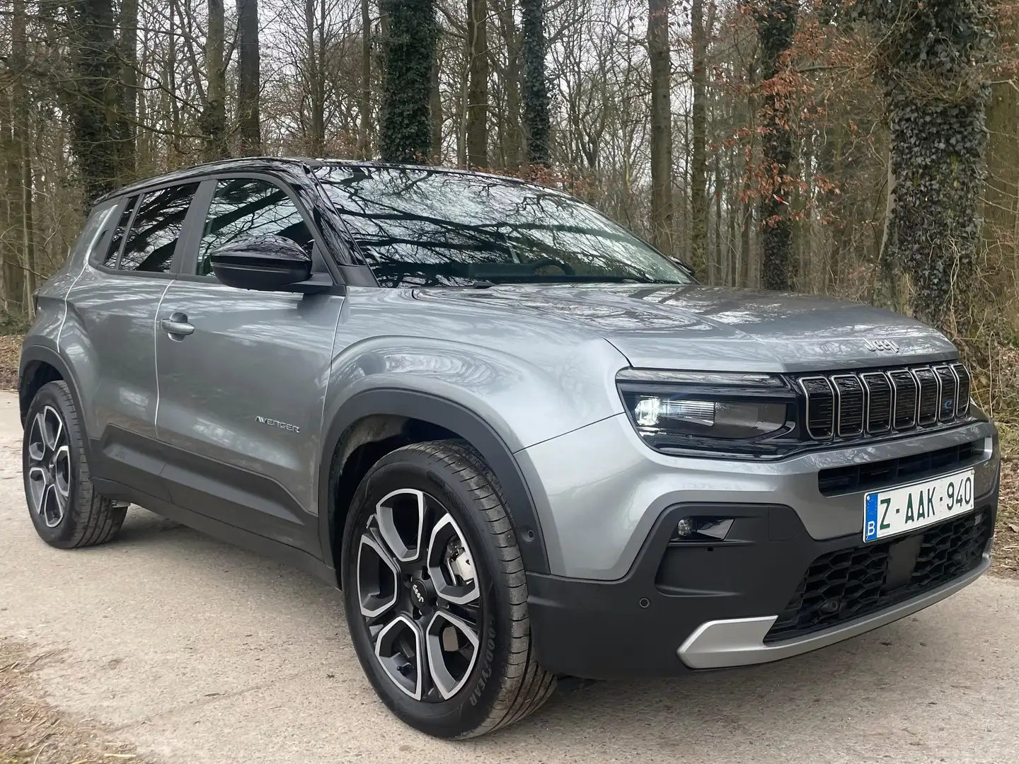 Jeep Avenger e-Avenger 51 kWh Summit neuve 10 km Prix tvac Argent - 2