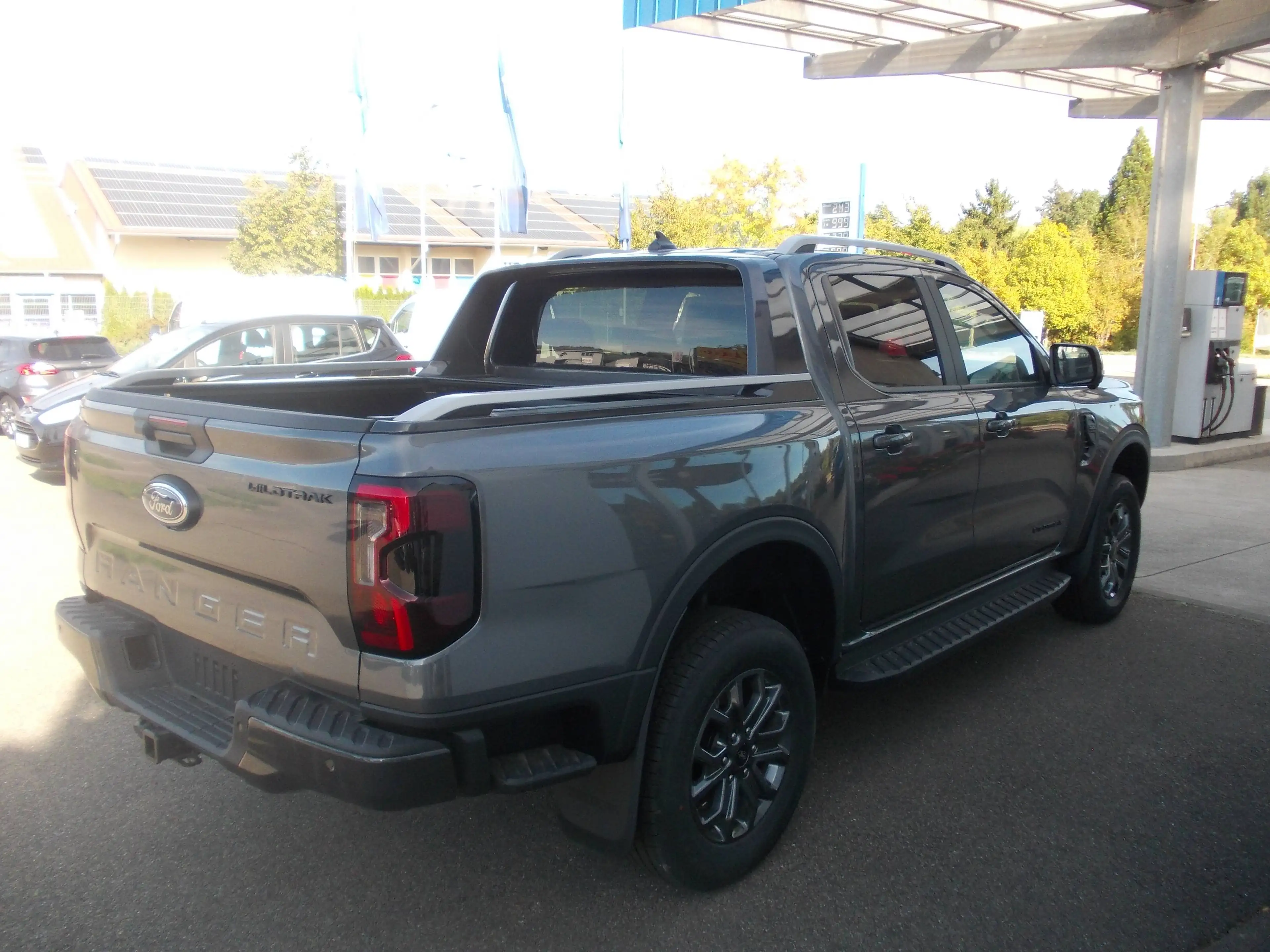 Ford Ranger Wildtrak e-4WD Doppelkabine m. el. Laderaumrollo, Anhängerkupplung — photo 4