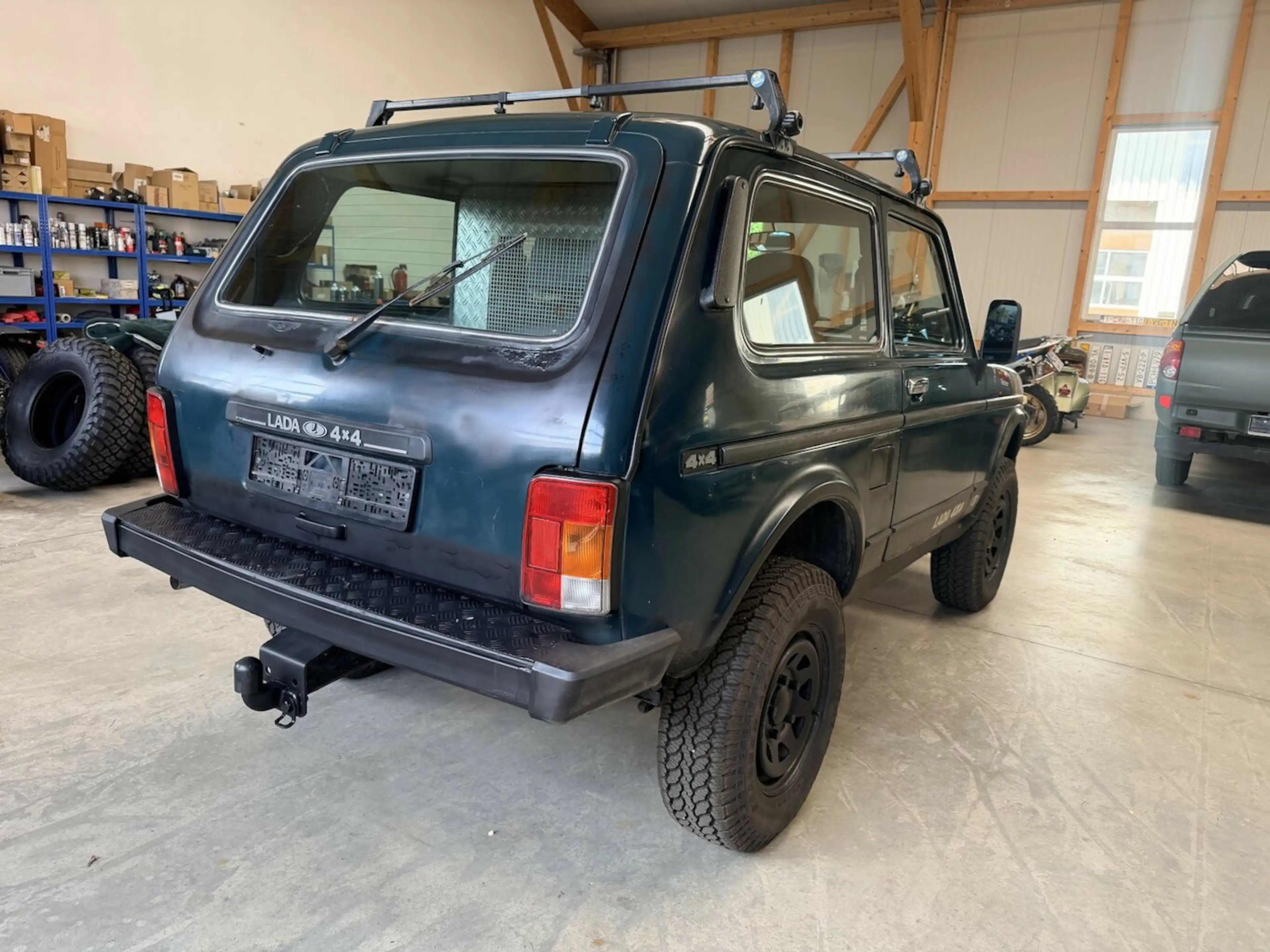 Lada Niva 1.7i 4x4 Winde AHK LED Hundeleiter — photo 7