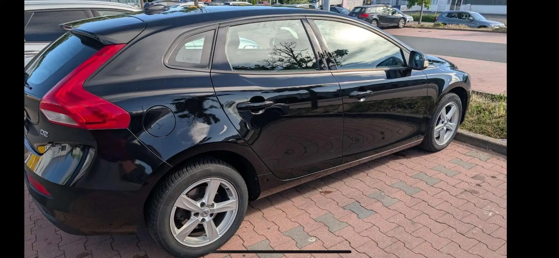 Volvo V40 D2 Geartronic Kinetic - 2