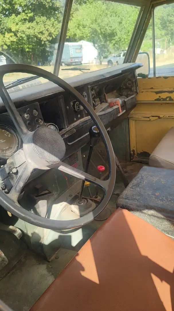 Land Rover Series 3 Бежевий - 2