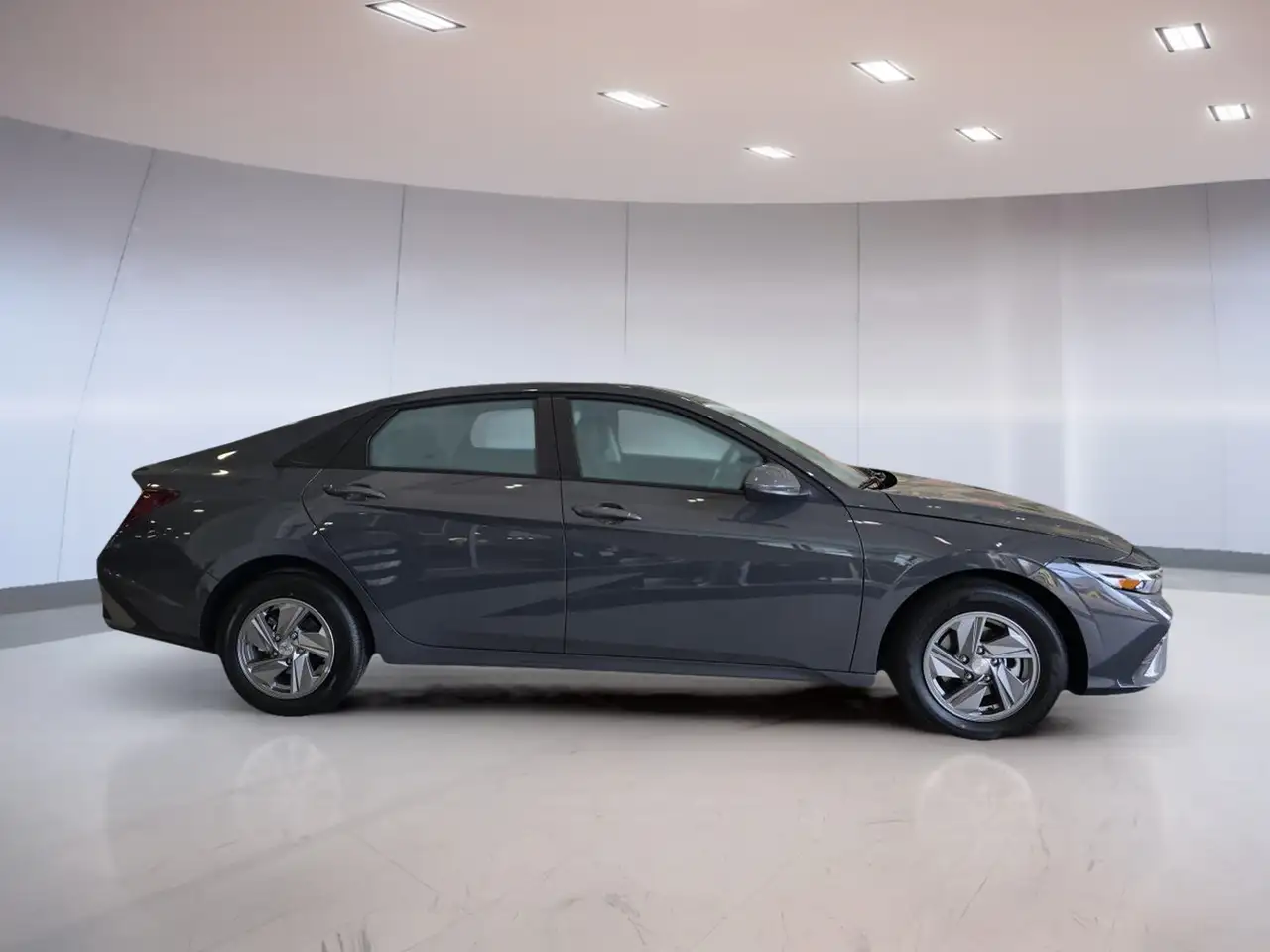 Hyundai ELANTRA снимка Hyundai ELANTRA