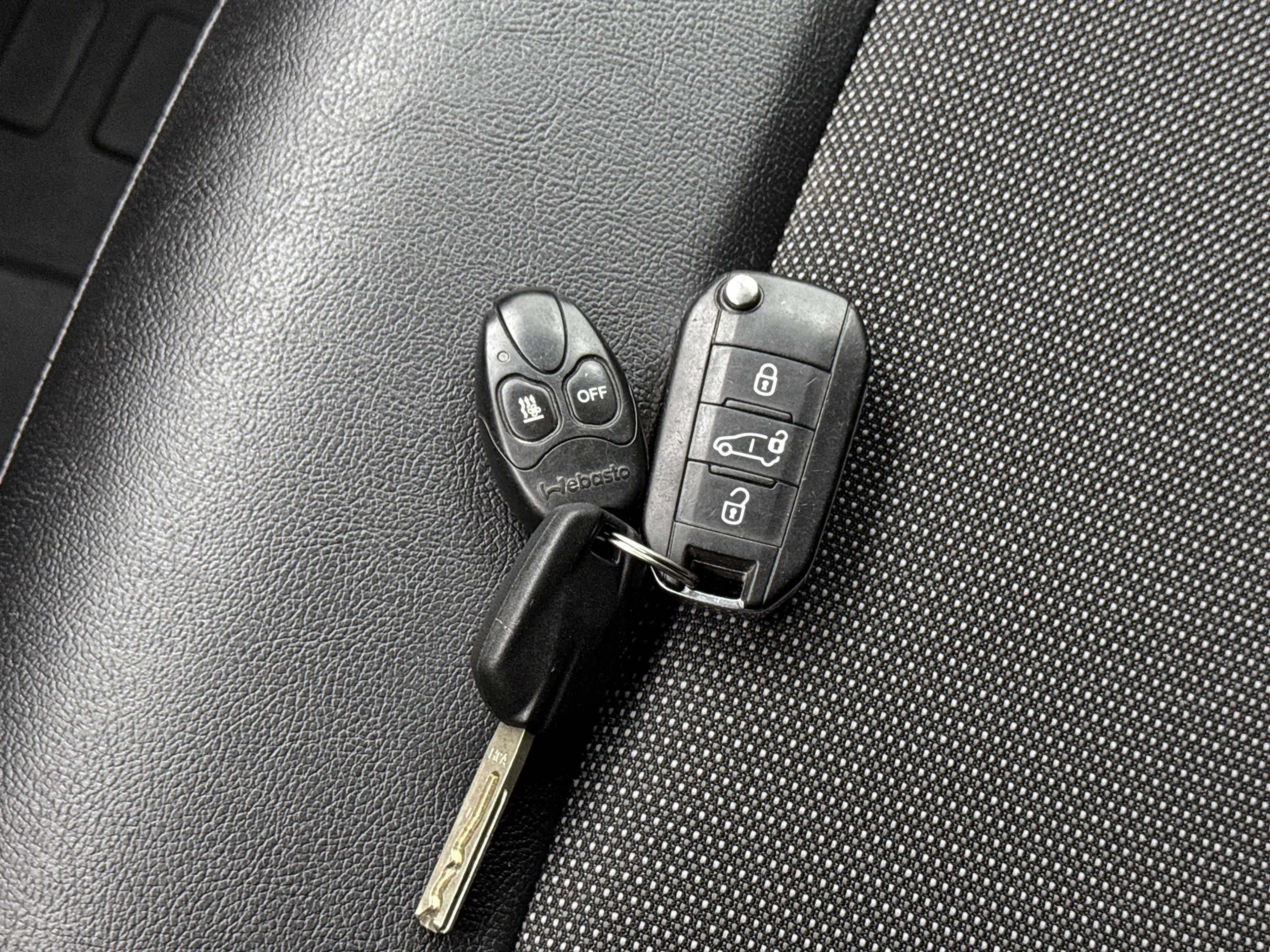Peugeot Expert 2.0 BlueHDI 122 Long Premium Navigatie Camera Trek — photo 19