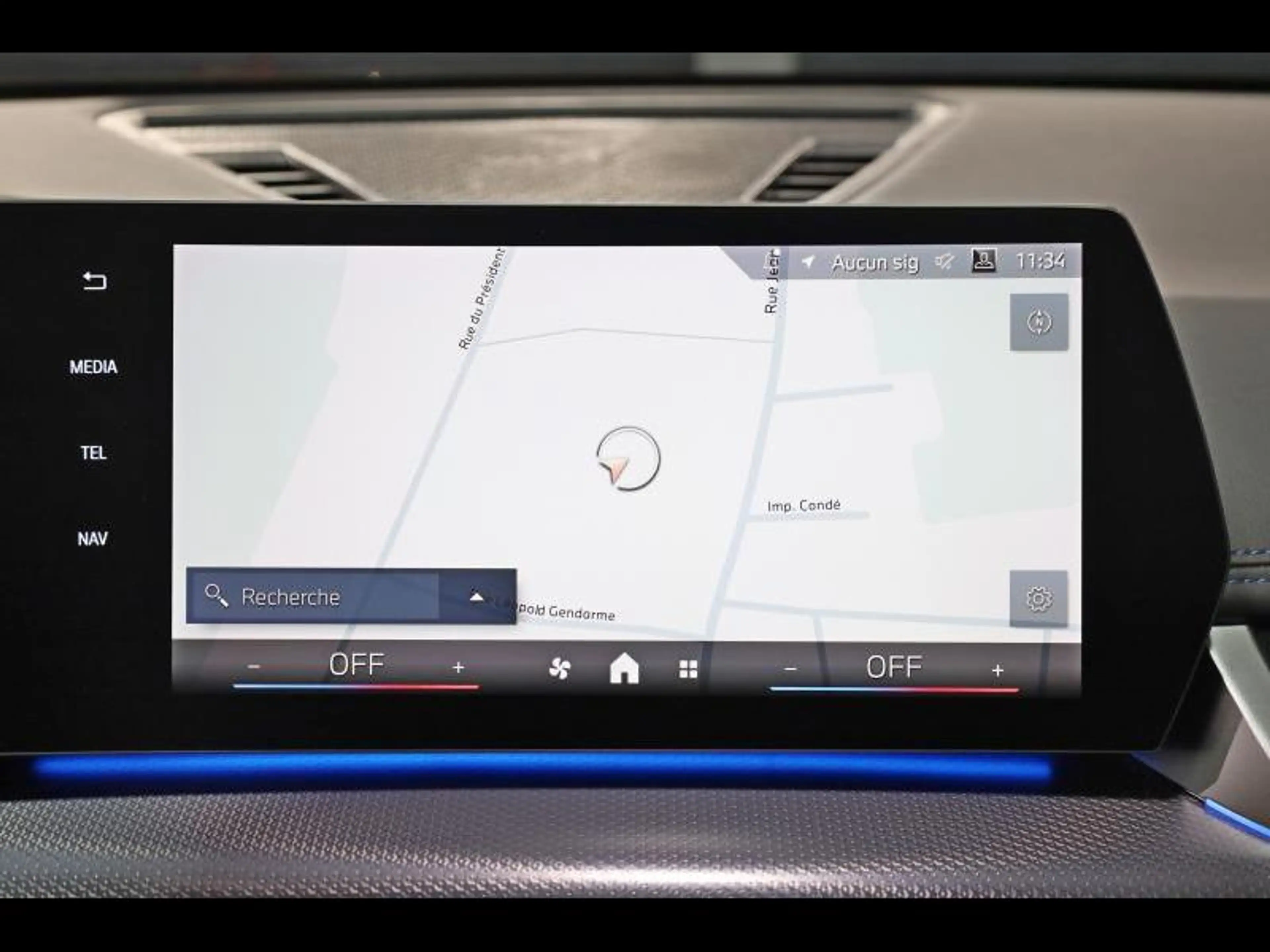 BMW iX1 eDrive20 Kit M Sport — photo 14