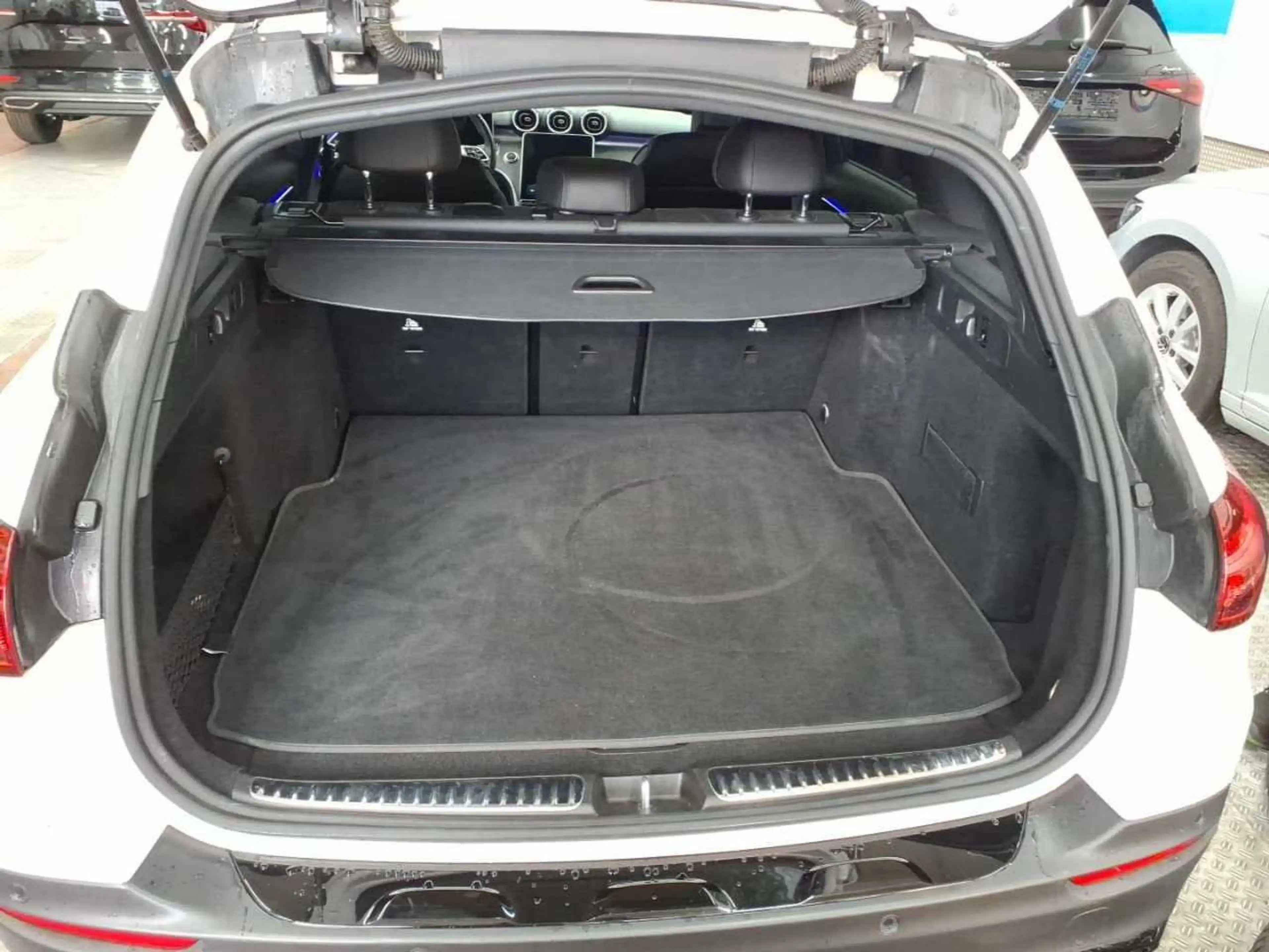 Mercedes-Benz C 220 d T All-Terrain Avantgarde 4Matic StHz BLIS — photo 14