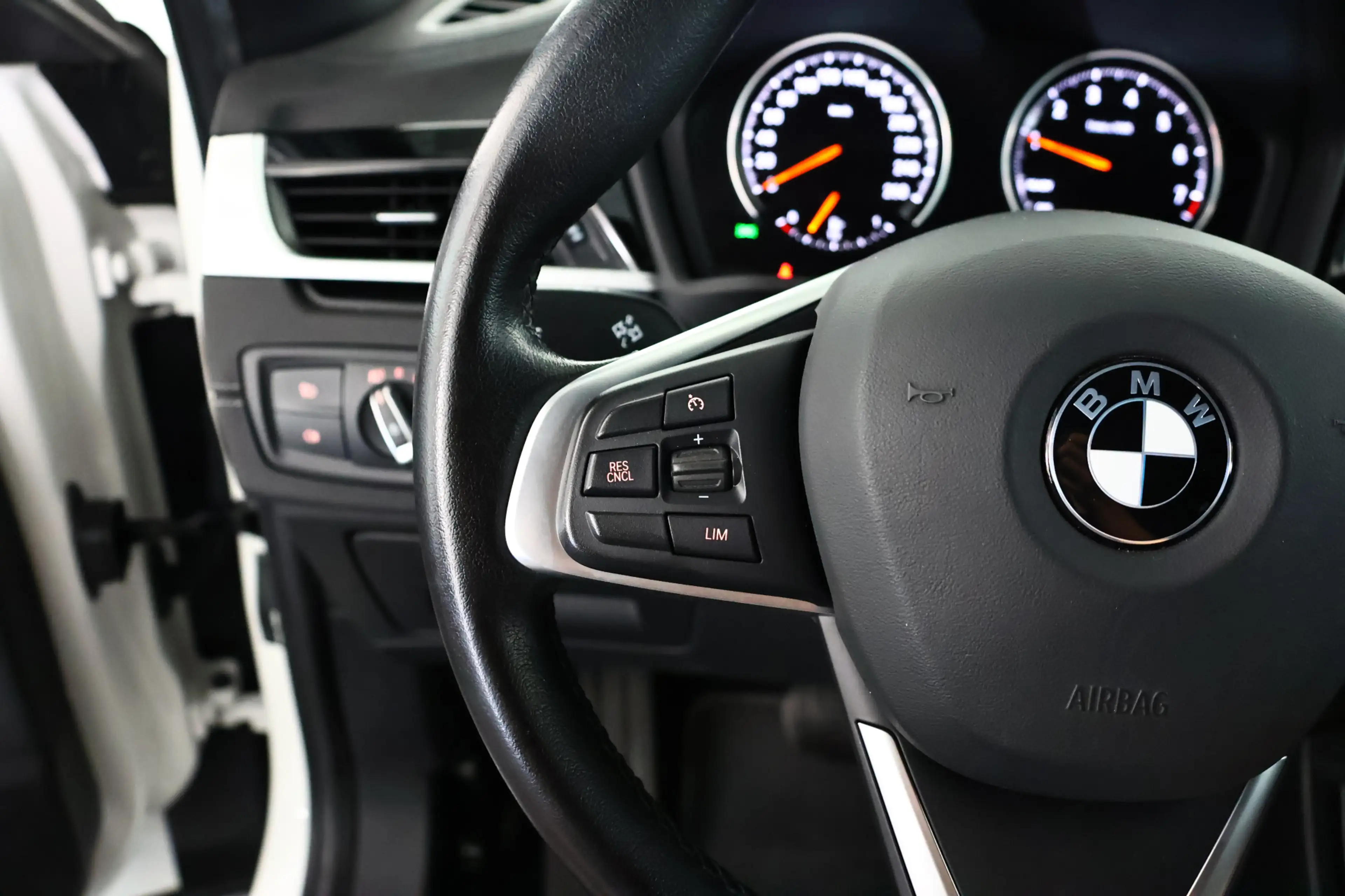 BMW X2 xDrive25e Navi / Cruise / Camera / DAB / Bluetooth — photo 19