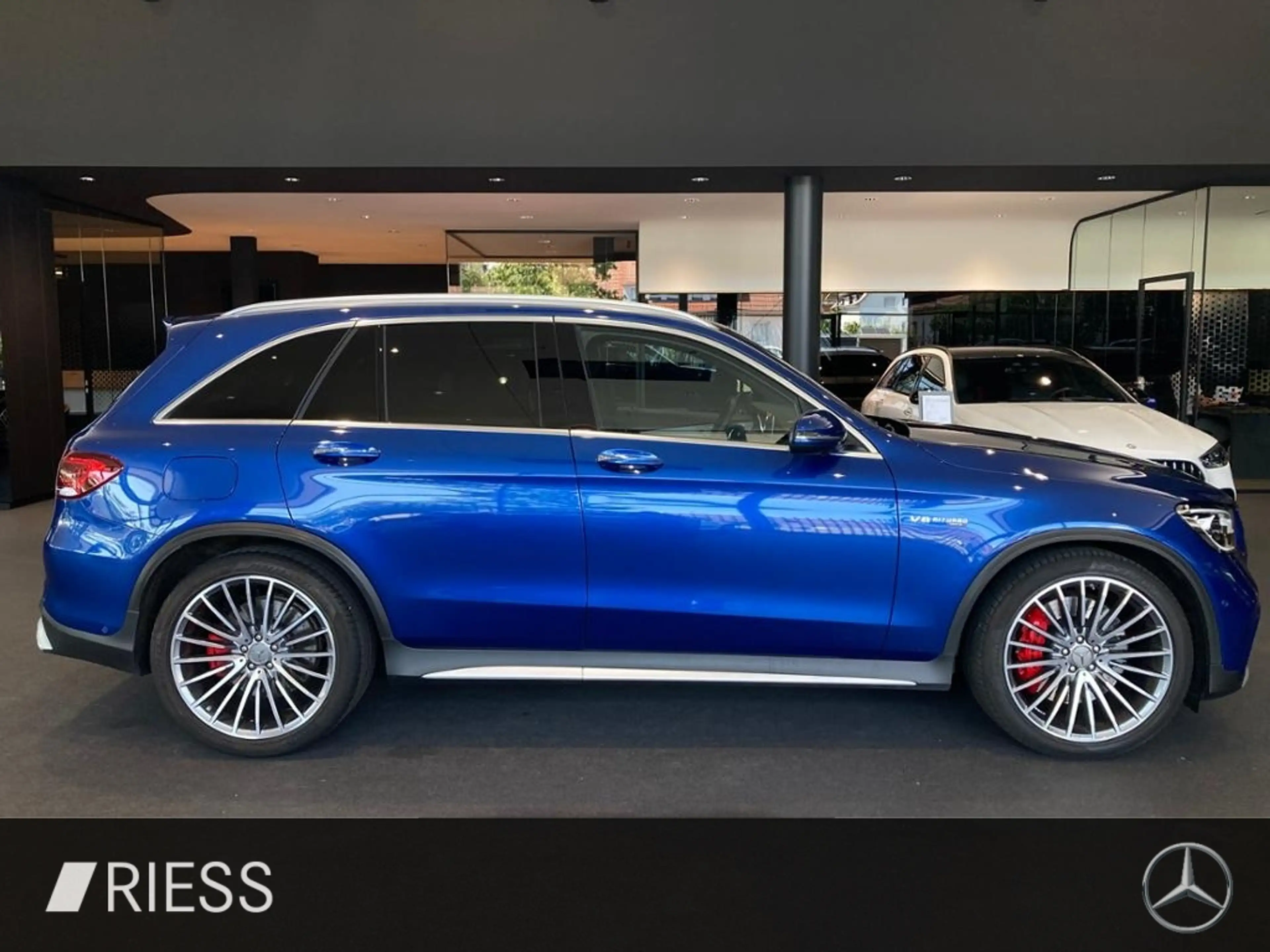Mercedes-Benz GLC 63 AMG S 4M+ PANO AHK DISTRO HUD 360 AMBI — photo 14