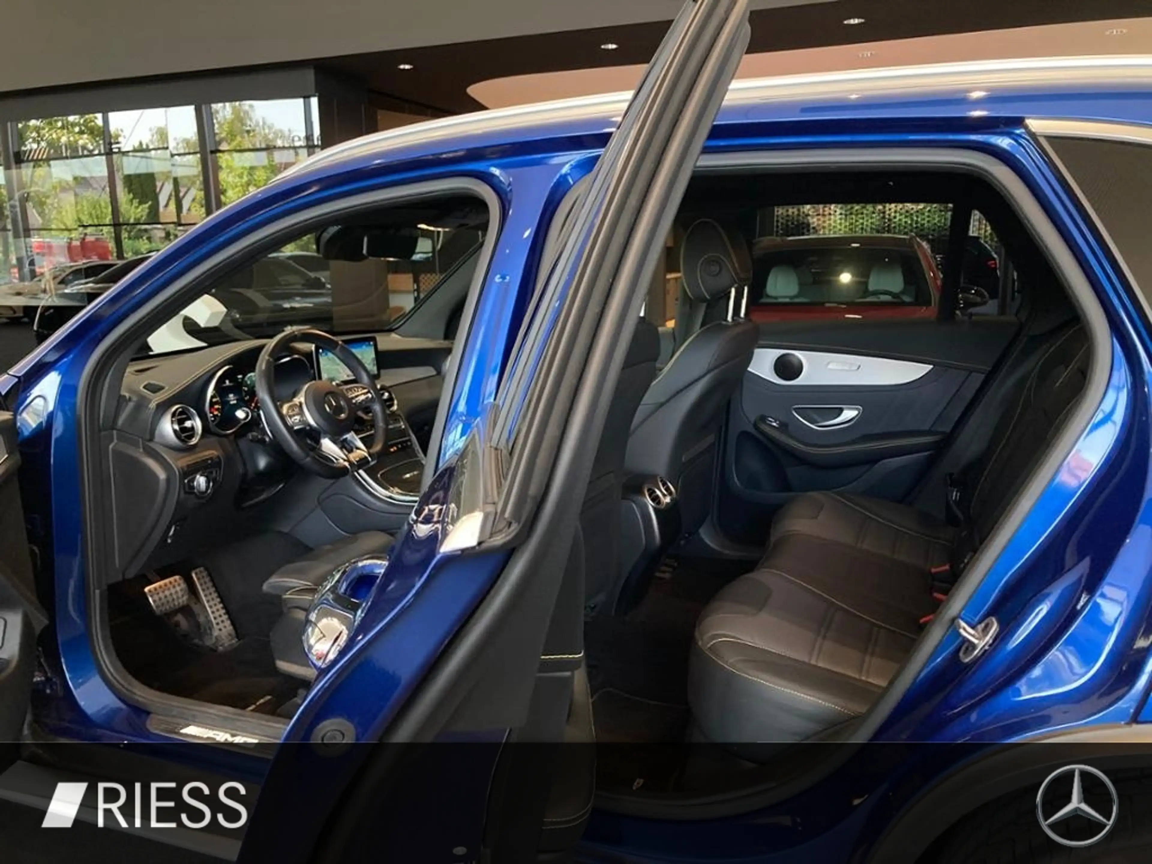 Mercedes-Benz GLC 63 AMG S 4M+ PANO AHK DISTRO HUD 360 AMBI — photo 9