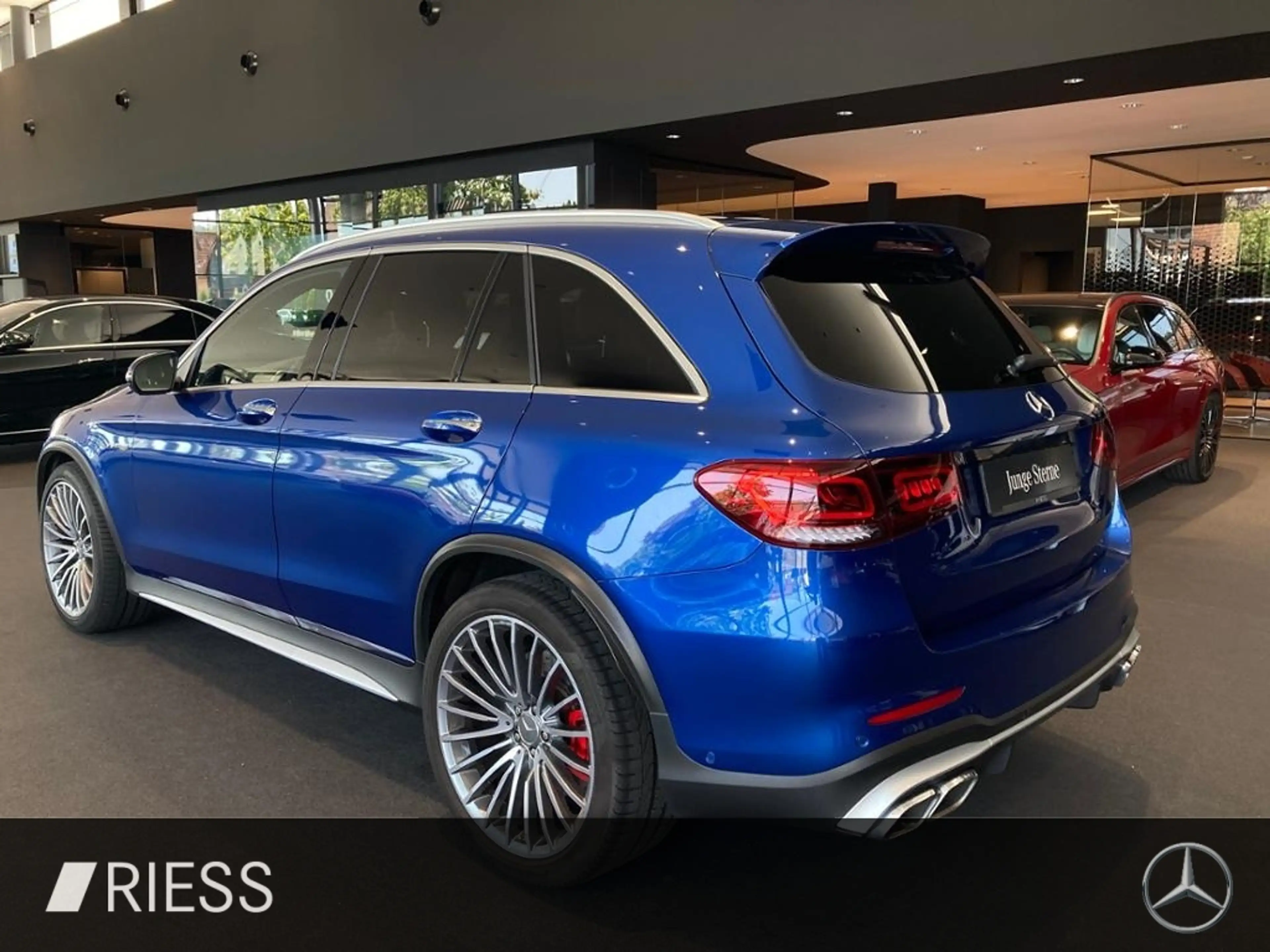 Mercedes-Benz GLC 63 AMG S 4M+ PANO AHK DISTRO HUD 360 AMBI — photo 5