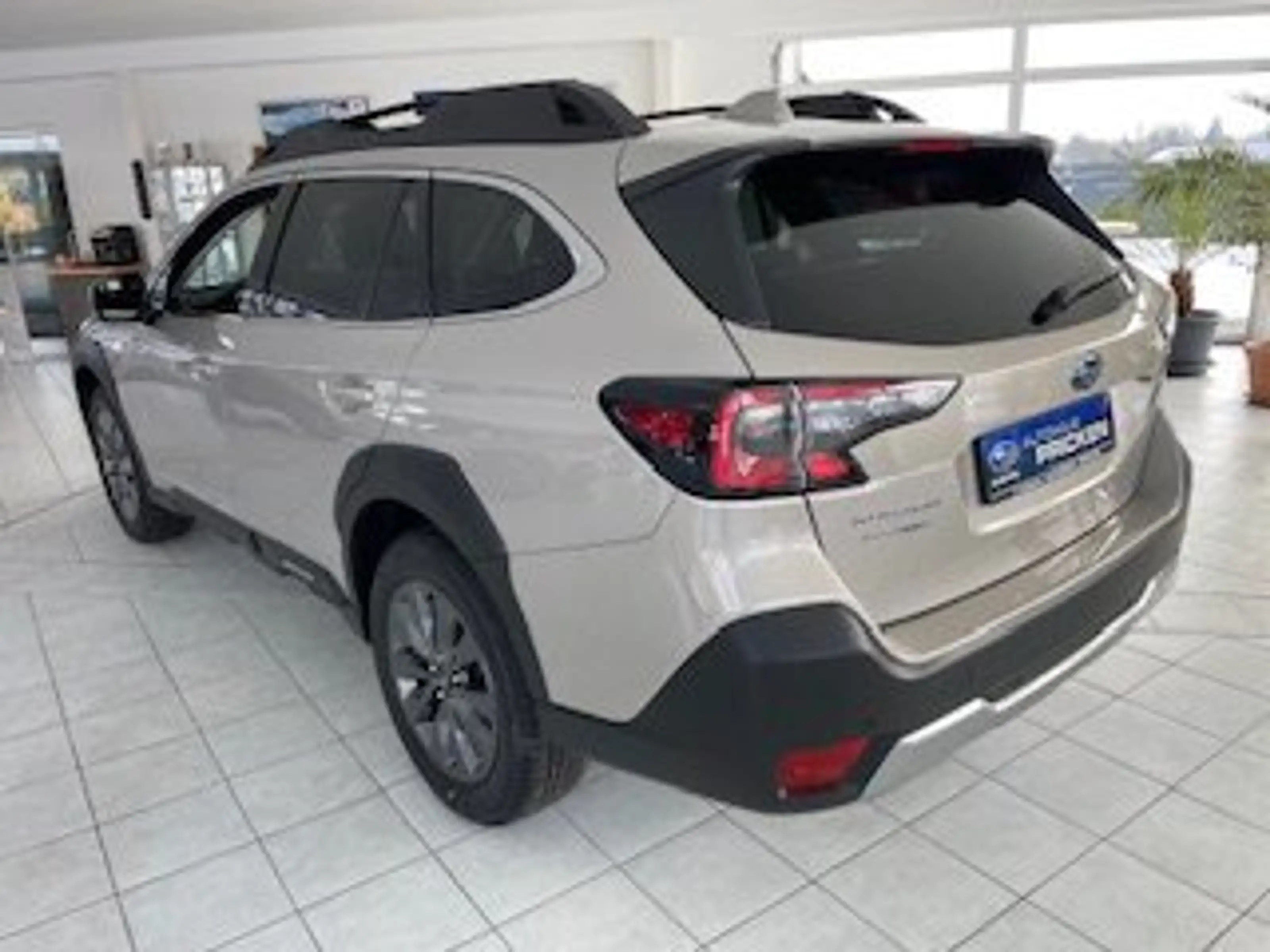 Subaru OUTBACK Outback 2.5i Lineartronic Active — photo 3