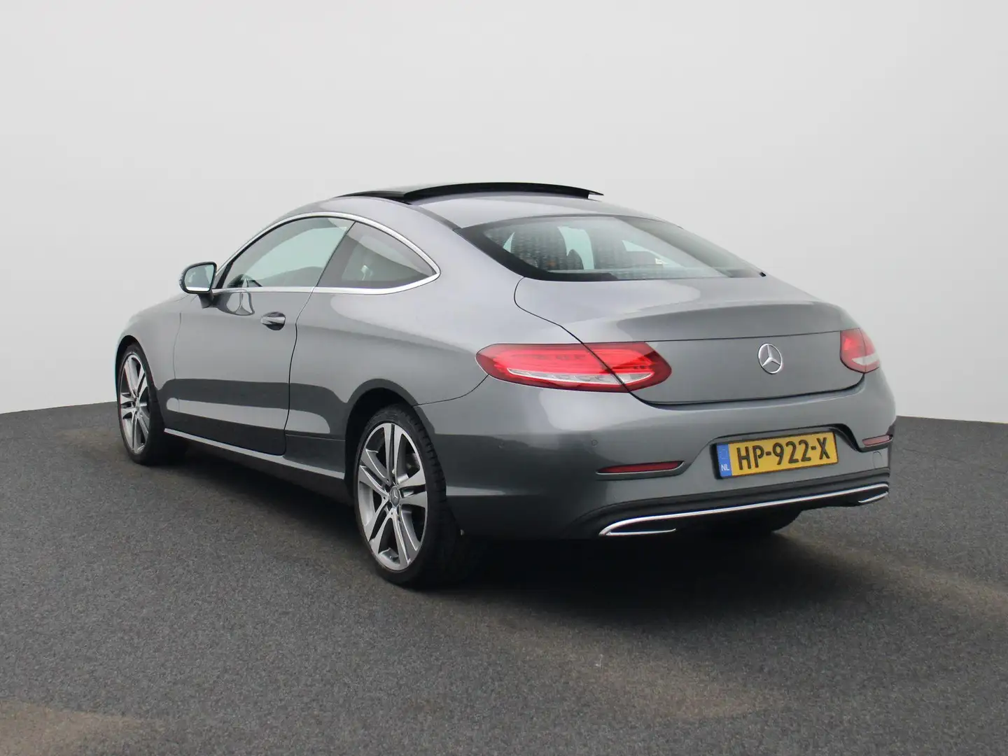 Mercedes-Benz C 180 Coupé Edition 1 | Panoramadak | Camera | Stoelverw Grijs - 2