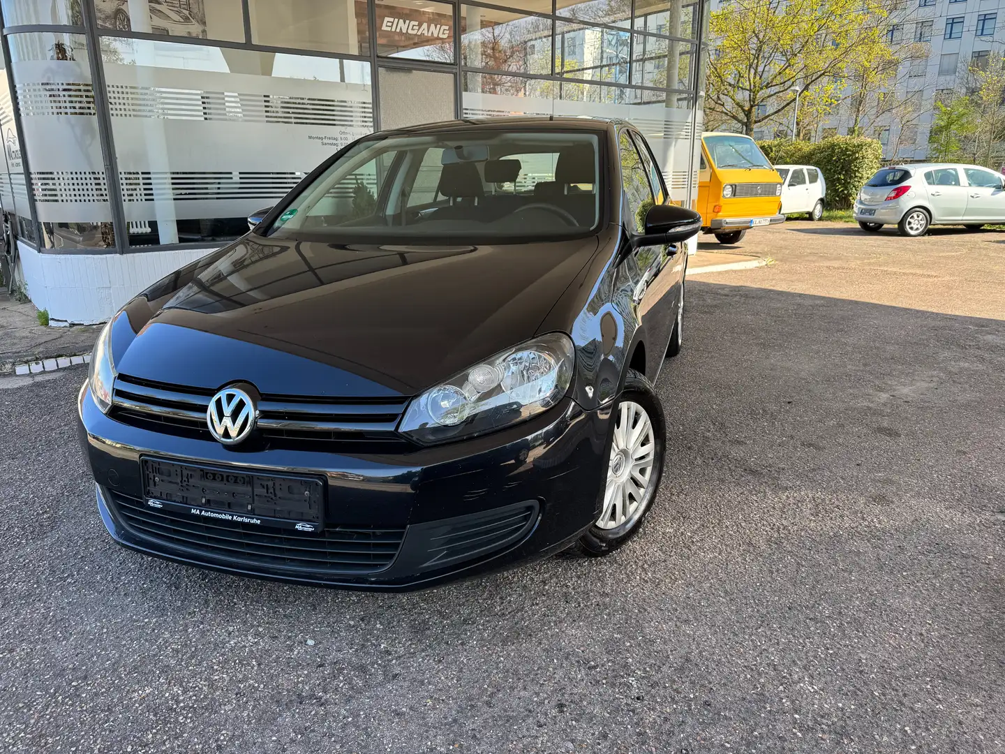 Volkswagen Golf Trendline Schwarz - 2