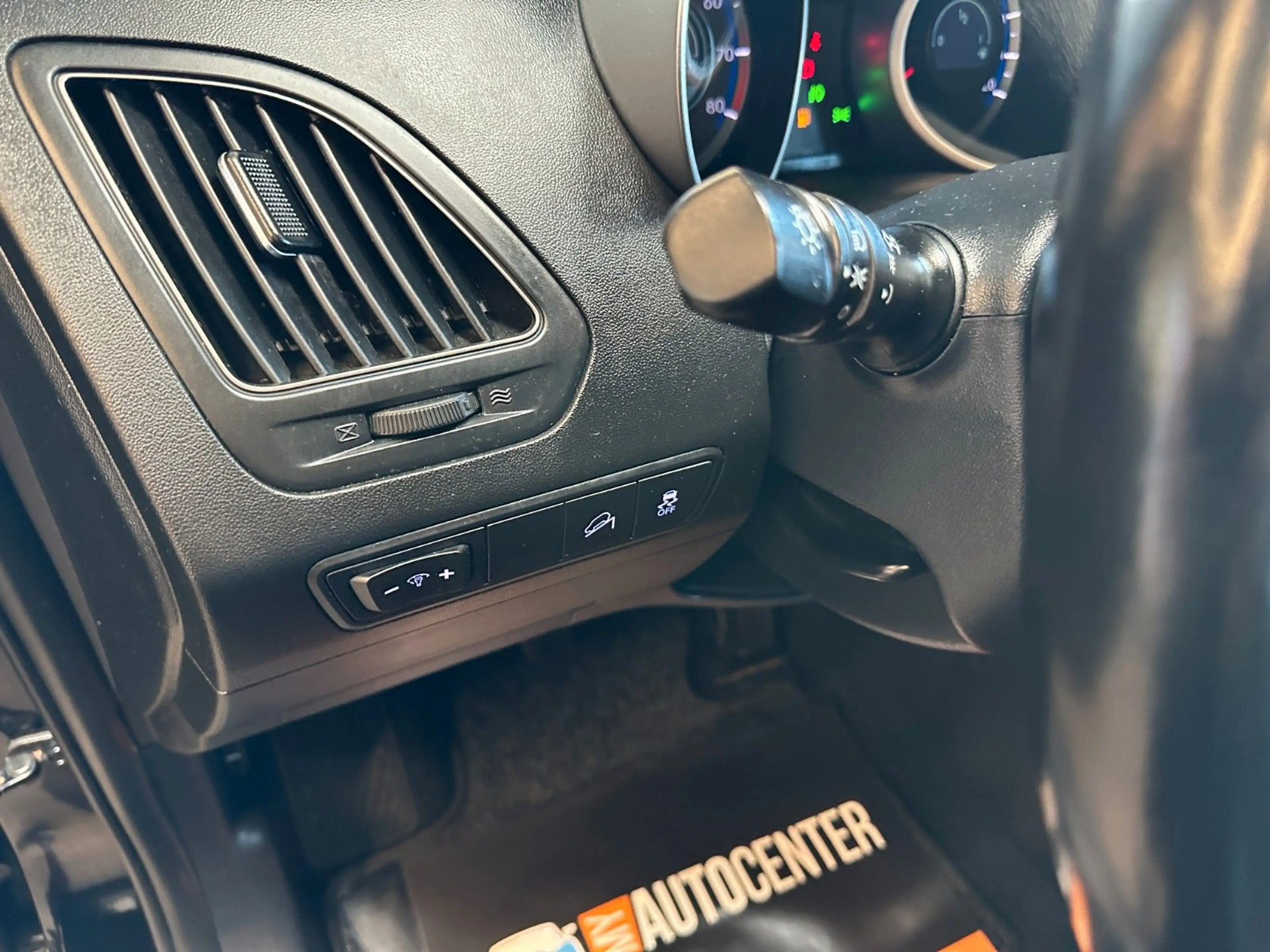 Hyundai iX35 *TÜV 5/28* SitzHZ(V/H)*TEMPO*KLIMAAUTO*AHK* — photo 10