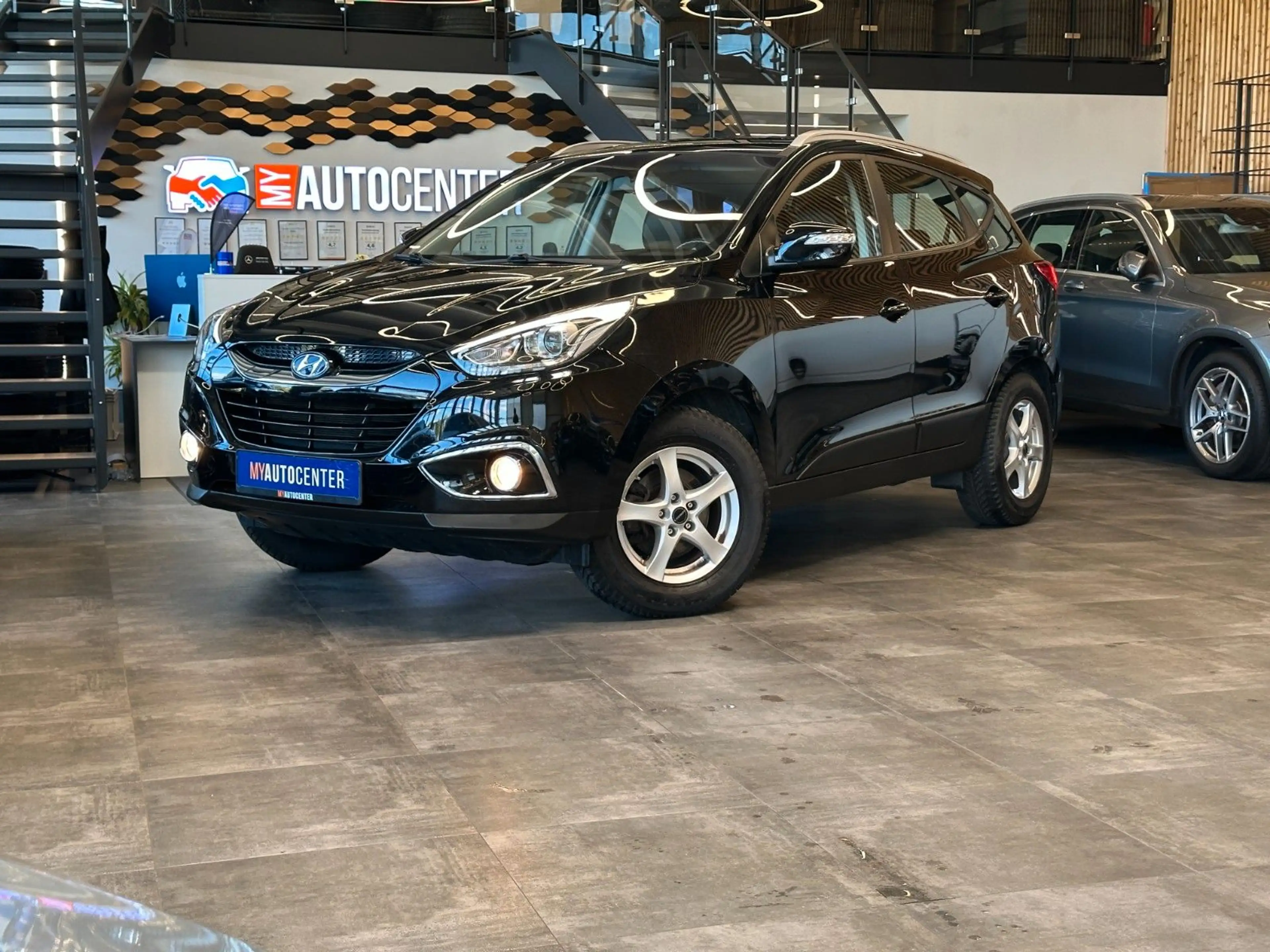 Hyundai iX35 *TÜV 5/28* SitzHZ(V/H)*TEMPO*KLIMAAUTO*AHK*