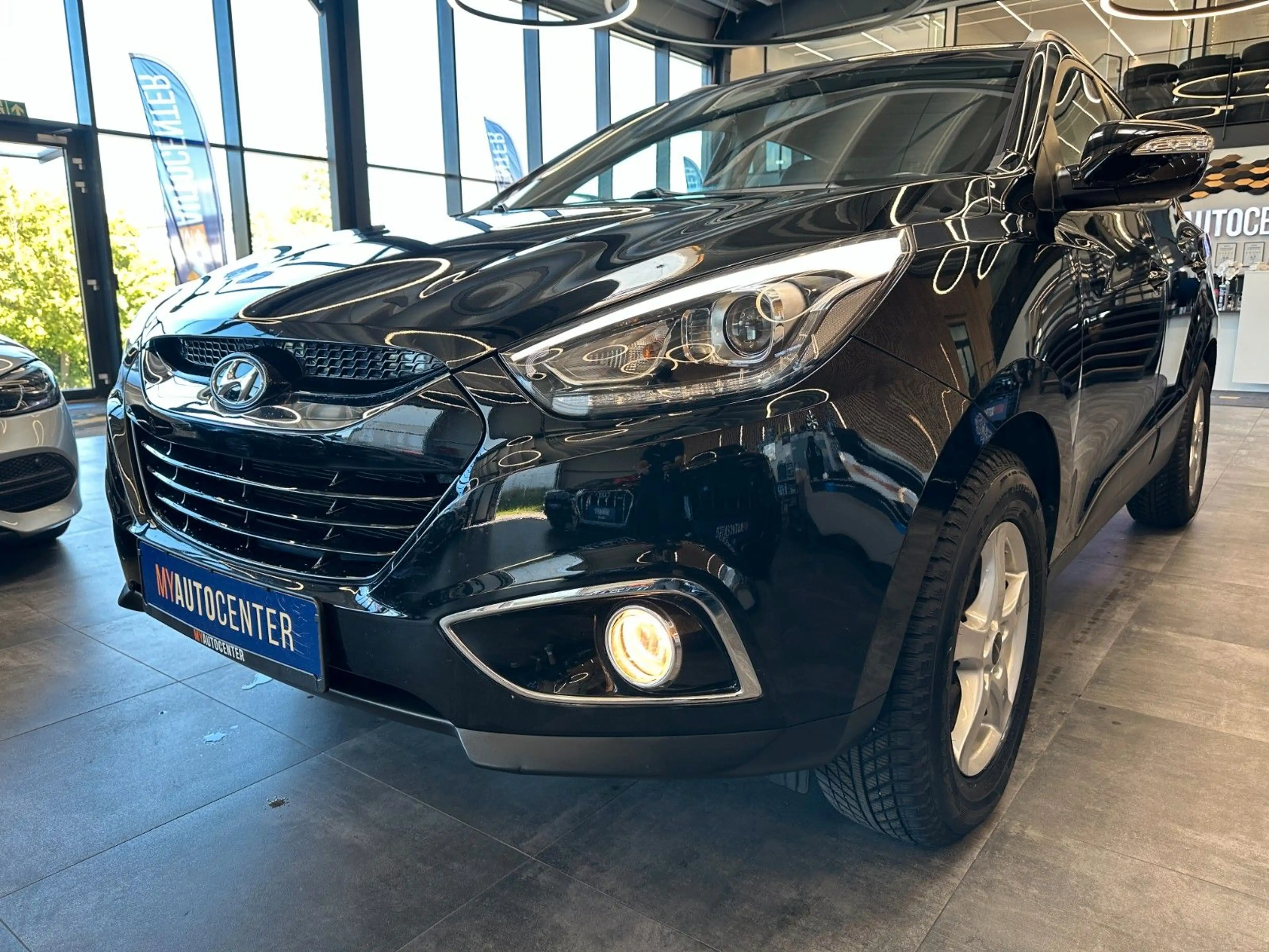Hyundai iX35 *TÜV 5/28* SitzHZ(V/H)*TEMPO*KLIMAAUTO*AHK* — photo 4
