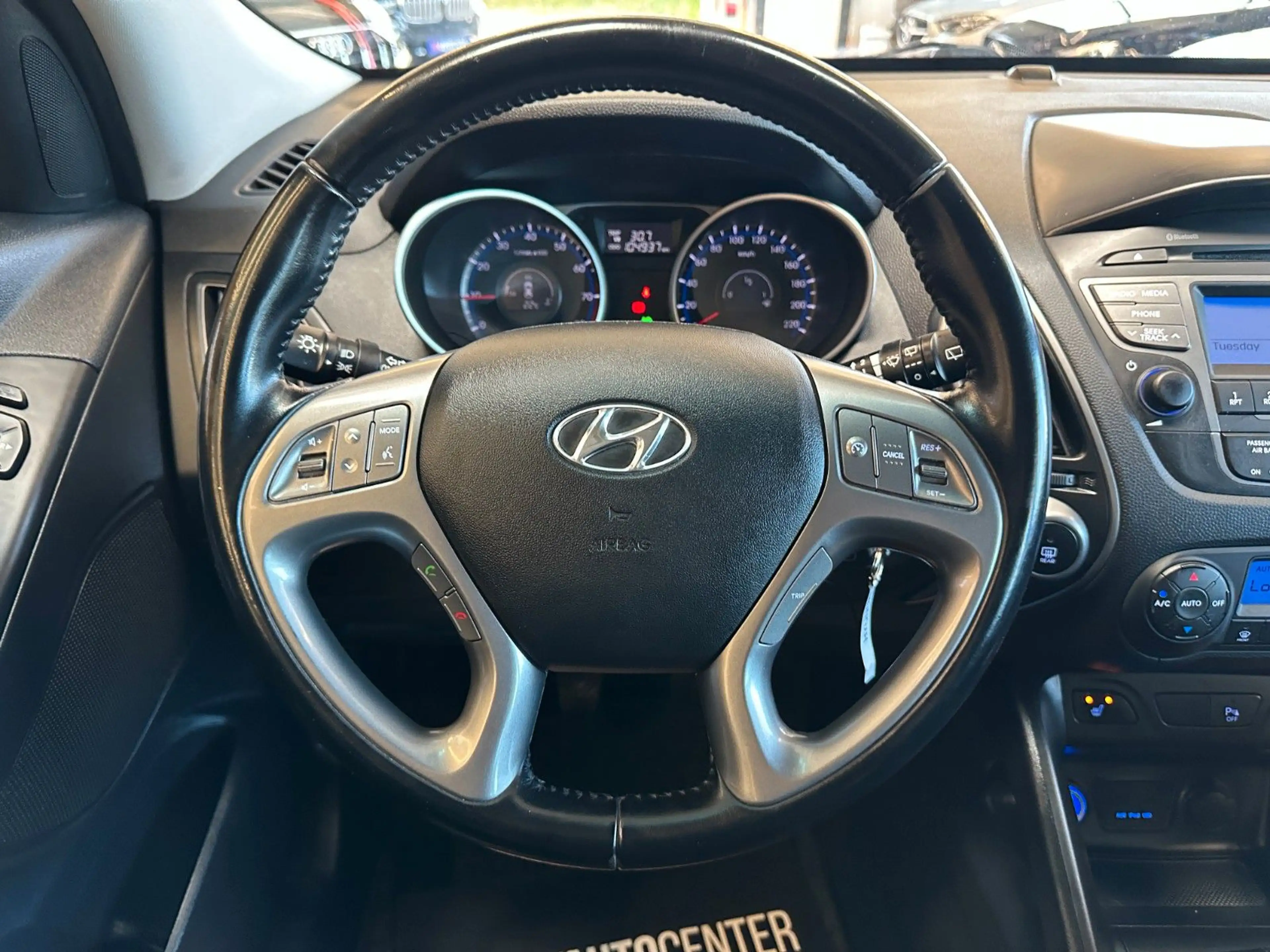 Hyundai iX35 *TÜV 5/28* SitzHZ(V/H)*TEMPO*KLIMAAUTO*AHK* — photo 7