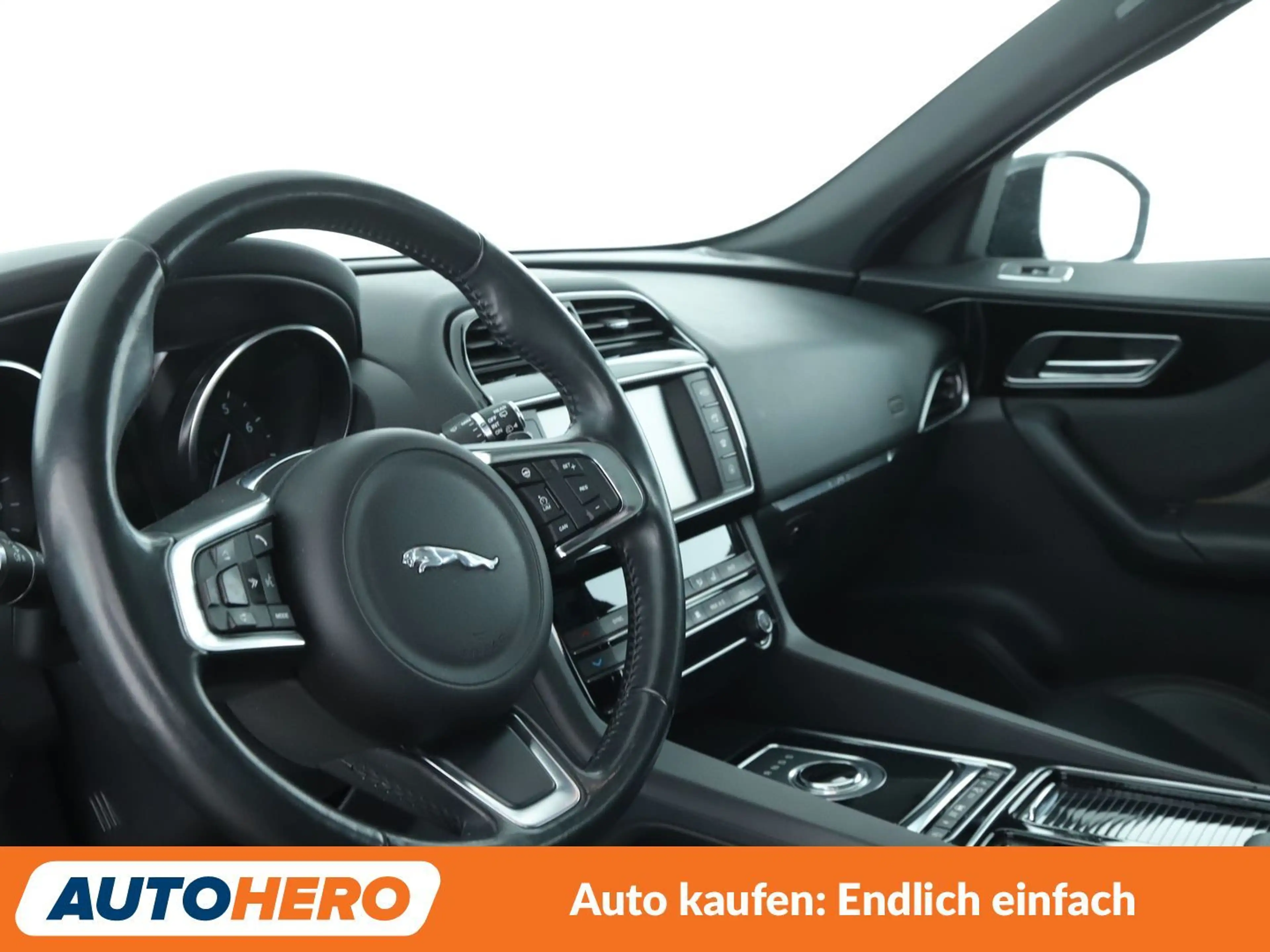 Jaguar F-Pace 25t Prestige AWD Aut.*NAVI*TEMPO*CAM*BiXENON* — photo 11