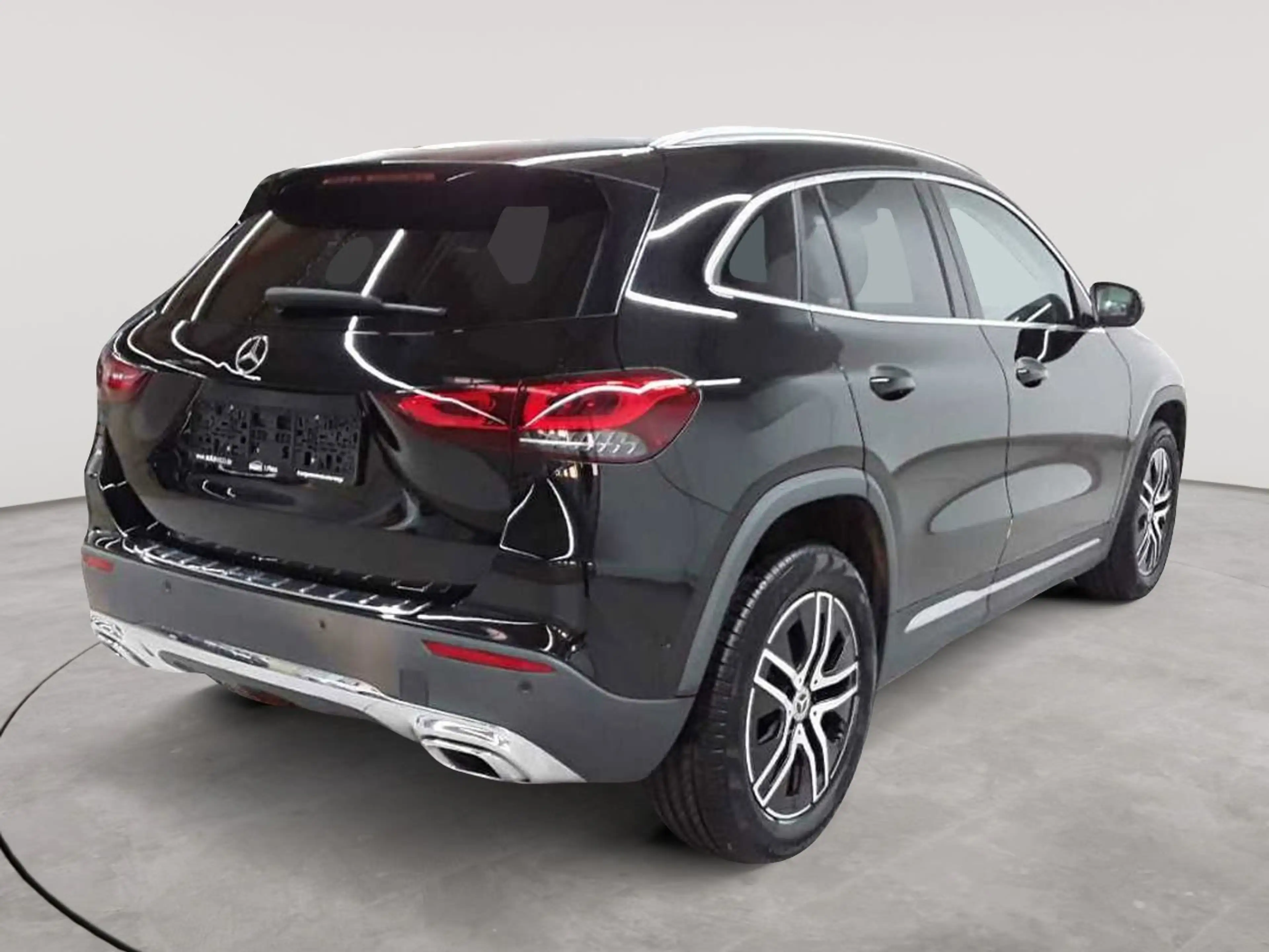 Mercedes-Benz GLA 180 GLA 180 7G-Progressive LED BusiP MBUXP — photo 4